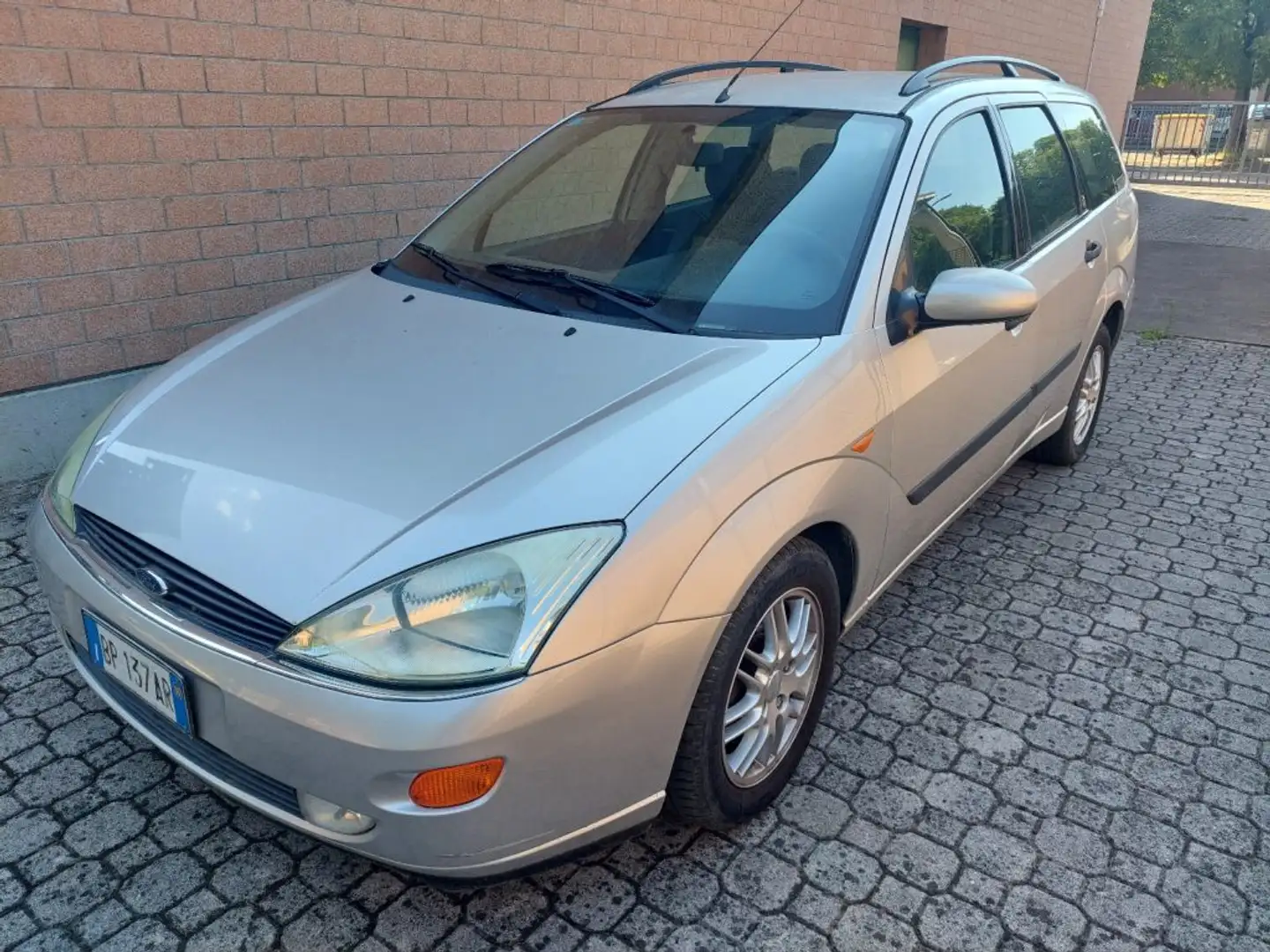 Ford Focus 1.8 TDDi cat SW Ghia Argent - 1