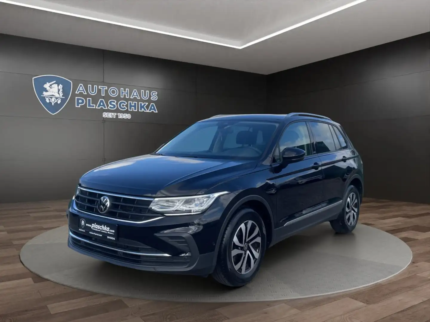 Volkswagen Tiguan 2.0 TDI Active LED*NAVI*AHK Klima Navi Schwarz - 1