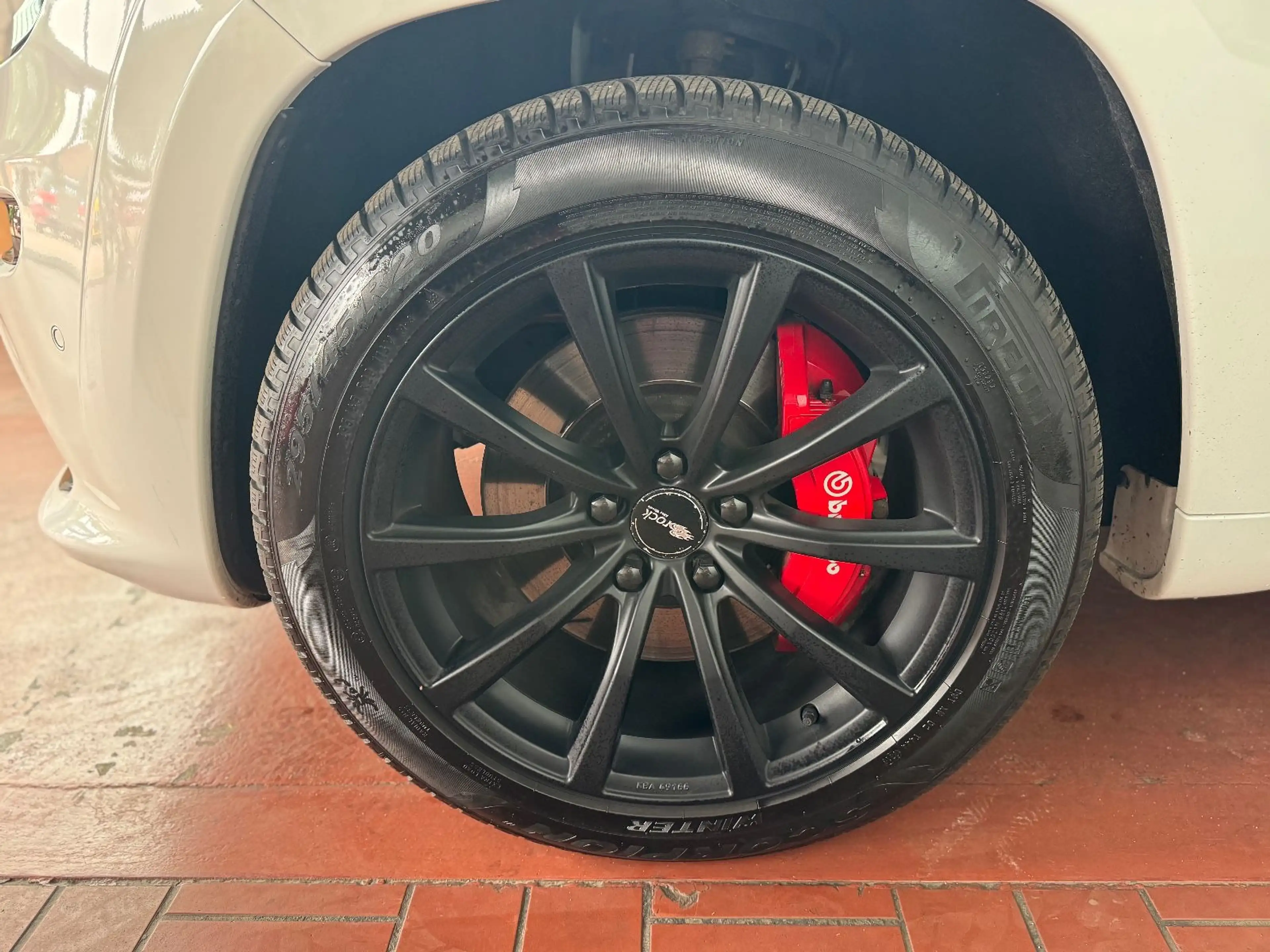 Jeep Grand Cherokee 6.4 V8 HEMI SRT/2.Hd/DVD/Kamera — photo 7