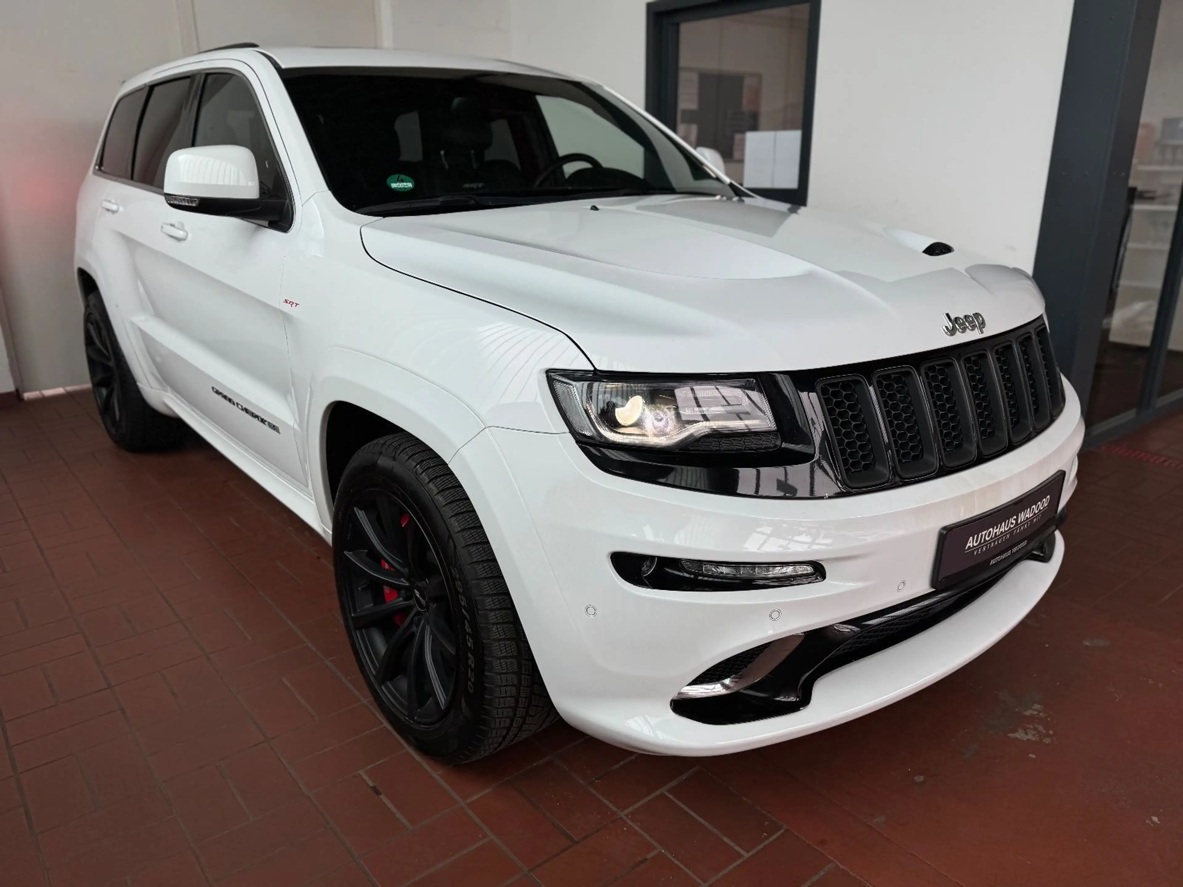 Jeep Grand Cherokee 6.4 V8 HEMI SRT/2.Hd/DVD/Kamera