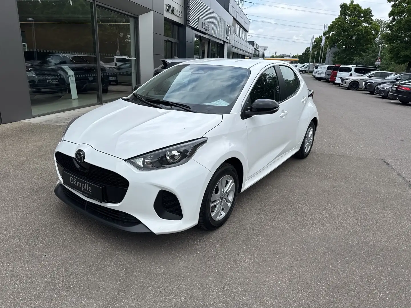 Mazda 2 Hybrid 1.5L Hybrid VVT-i Centre-Line Weiß - 2