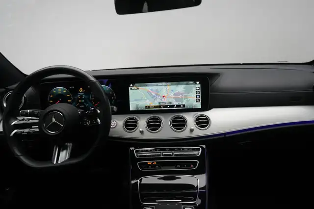 Mercedes-Benz 300 view 14