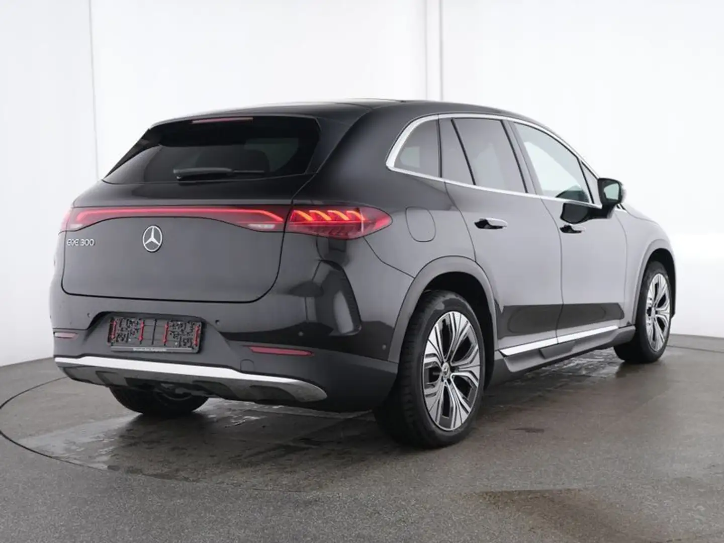 Mercedes-Benz EQE 300 Electric Art AHK+Pano+SitzKlima+Service Schwarz - 2