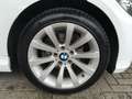 BMW 318 i/1.Hd/33Tkm/Klimatr/Sitzh/Xenon/PDC/Allwette Bílá - thumbnail 24