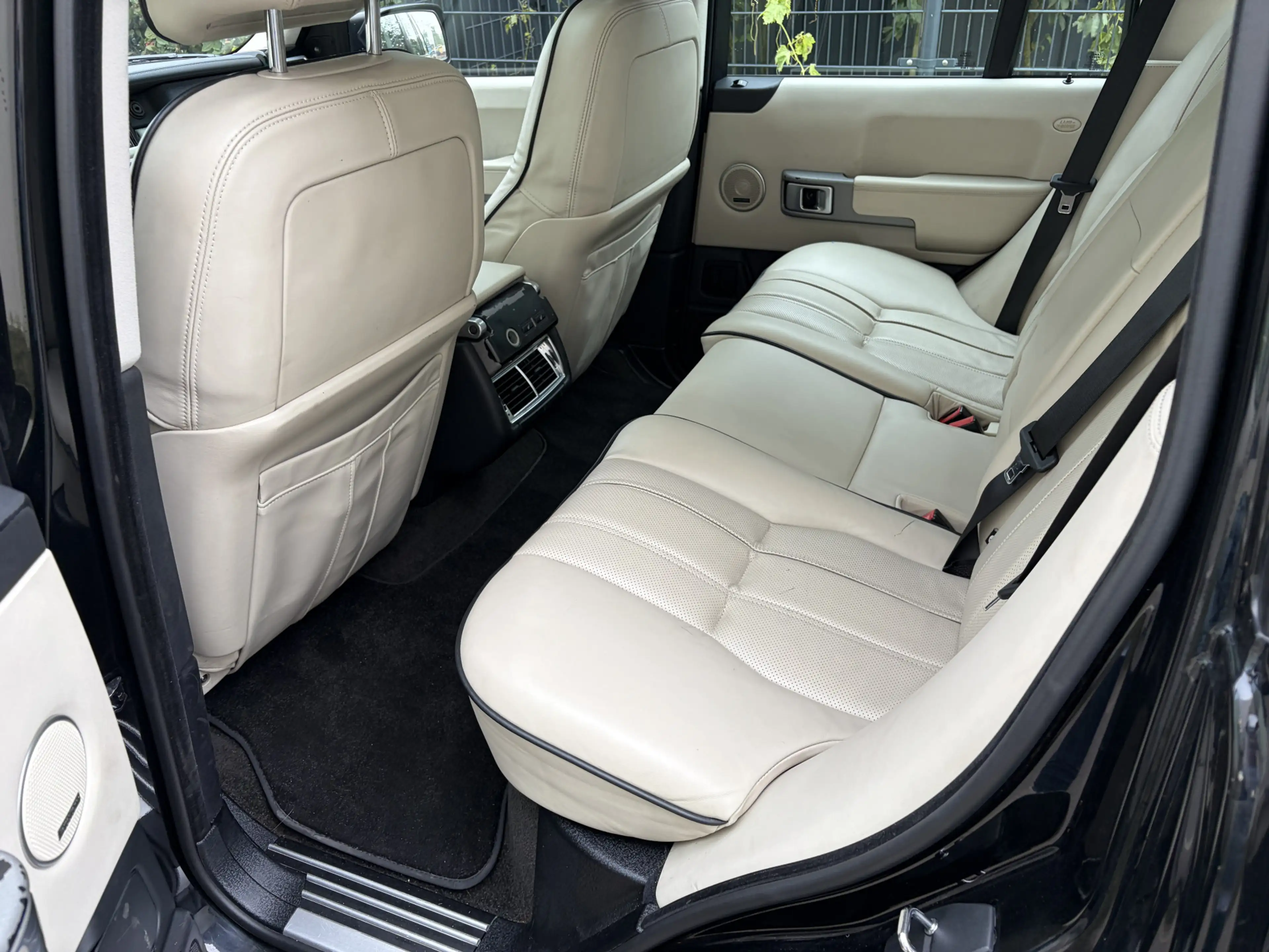 Land Rover Range Rover 2.9 Td6 HSE / AUTOMAAT / PAS GROOT ONDERHOUD GEHAD — photo 4