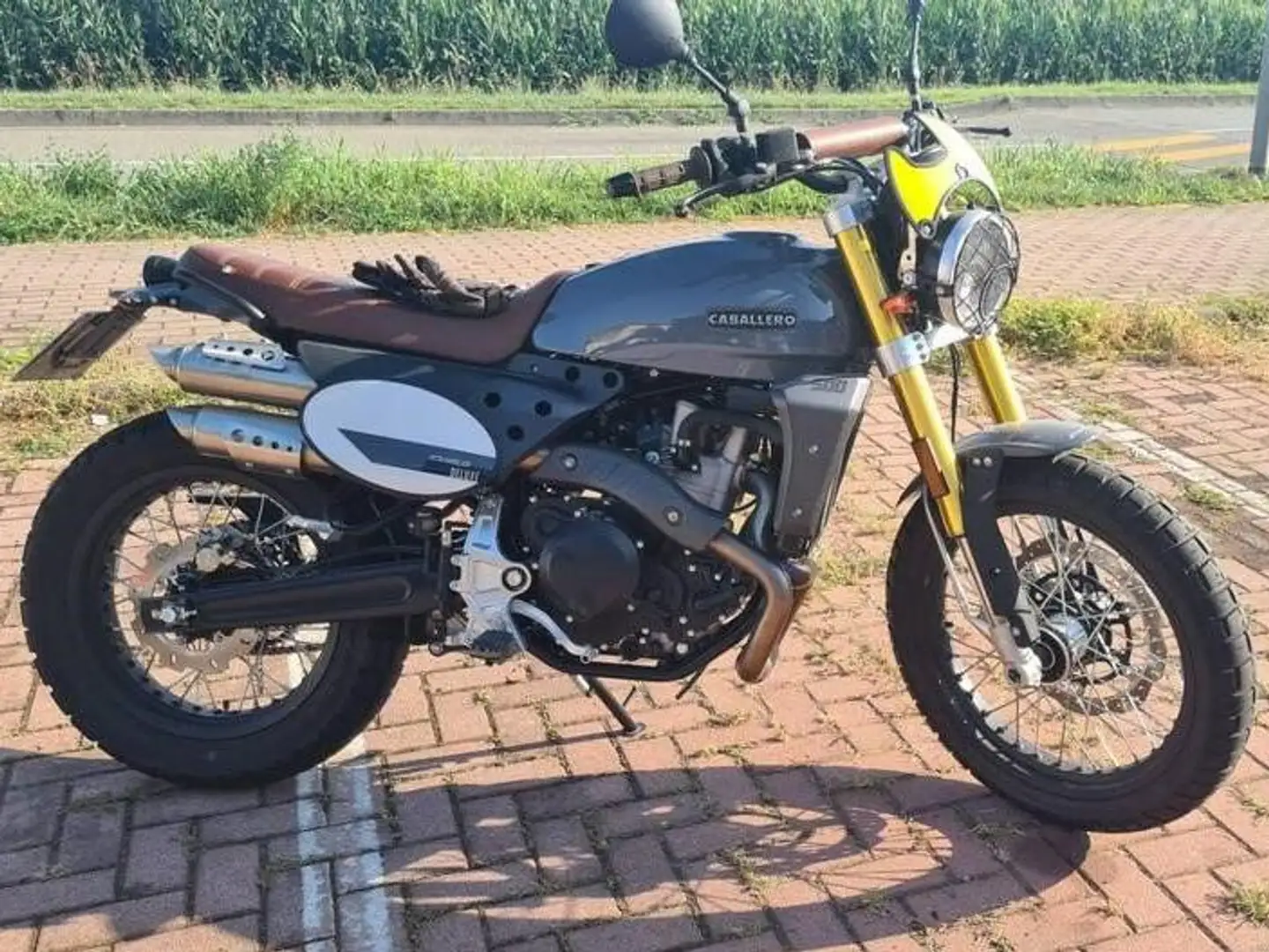 Fantic Caballero 500 Scrambler Deluxe Gri - 2