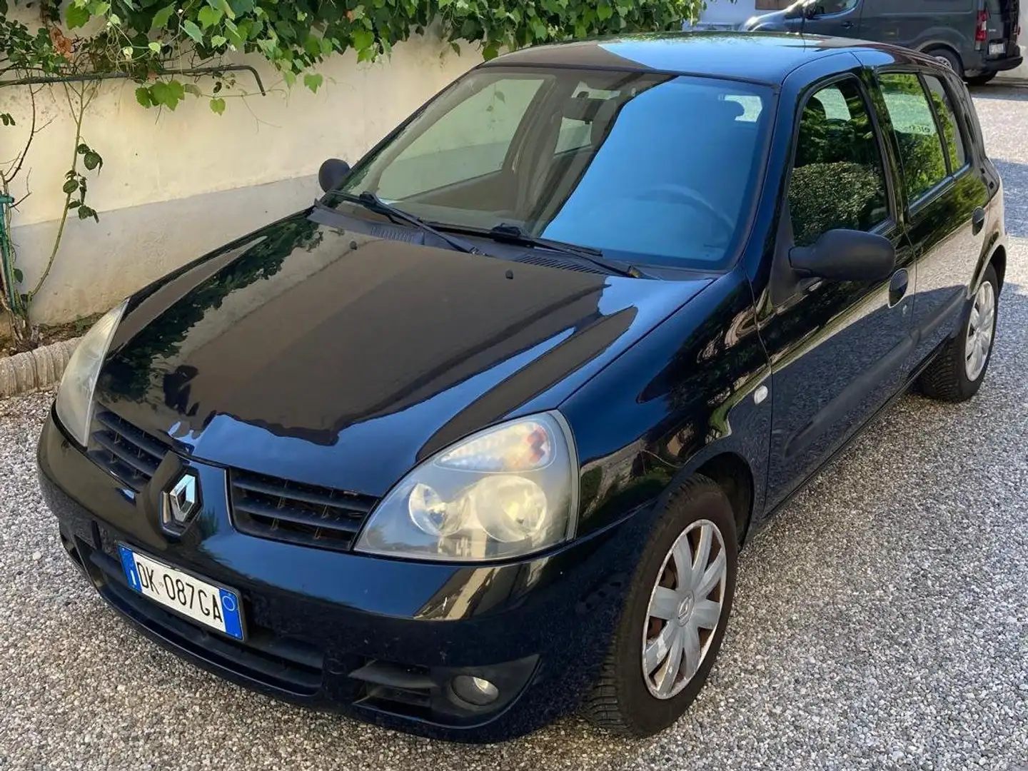Renault Clio Clio II 2004 Storia 5p 1.2 Confort Gpl Fekete - 2