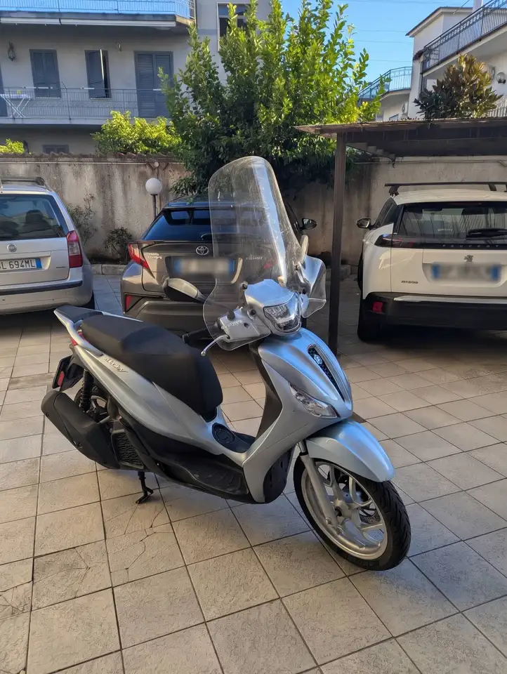 Piaggio Medley 200