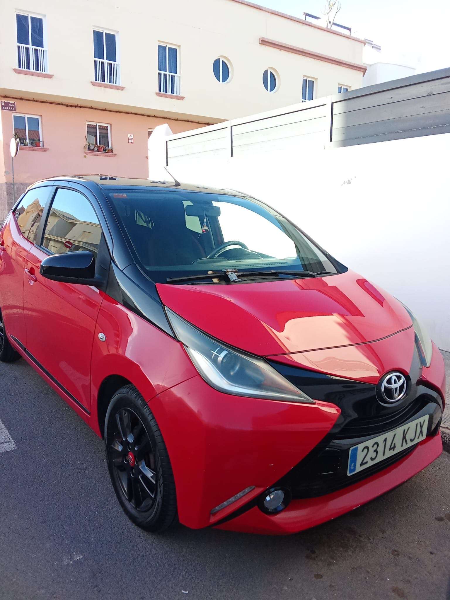 Toyota Aygo 1.0 VVT-i x-play - foto 1