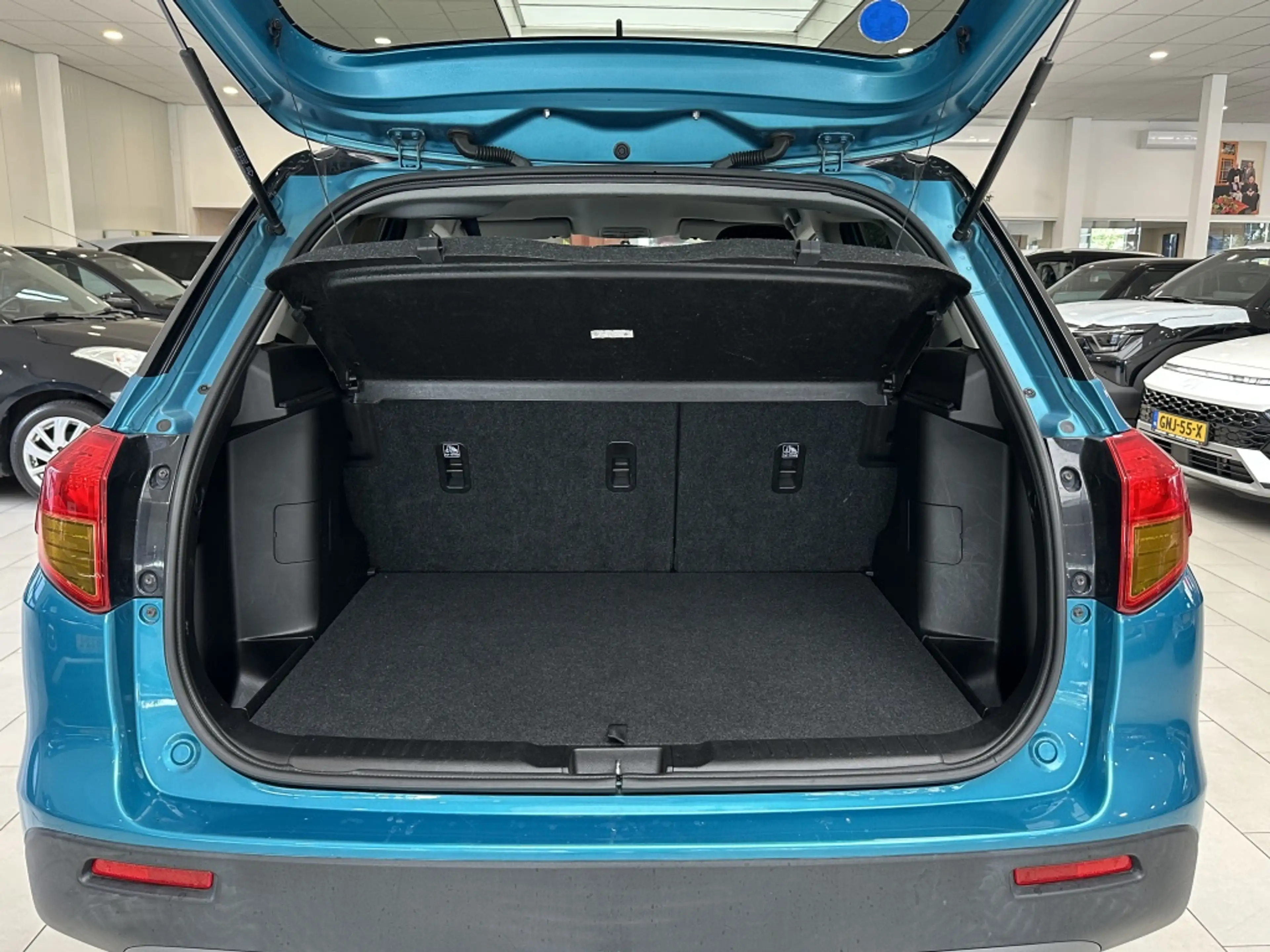 Suzuki Vitara 1.6 Exclusive [ TREKHAAK | ALL-SEASON | CAMERA | C — photo 8