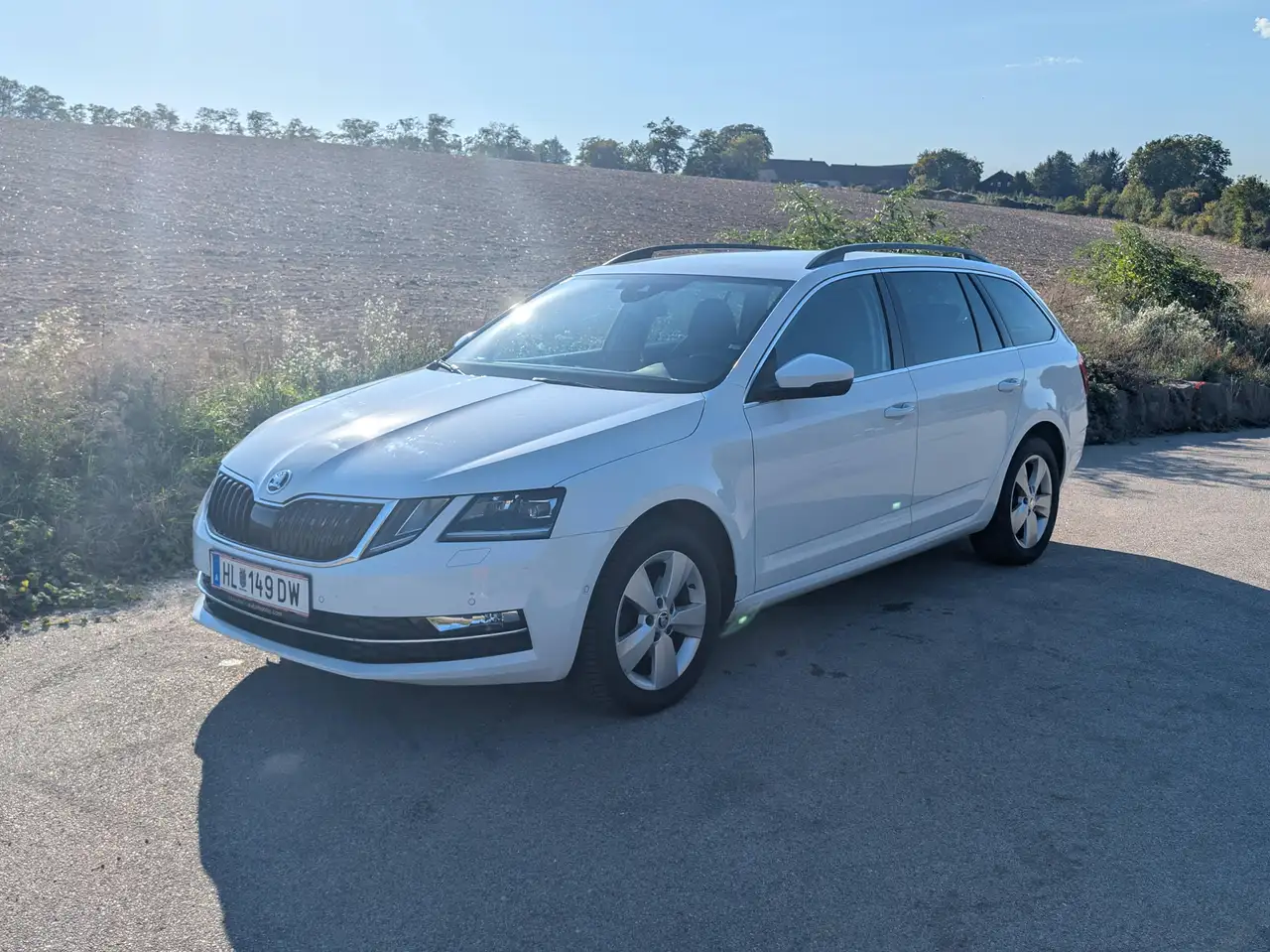 Skoda Octavia Octavia Combi 1,6 TDI Ambition Limited DSG Ambition Limited — photo 1 of 18