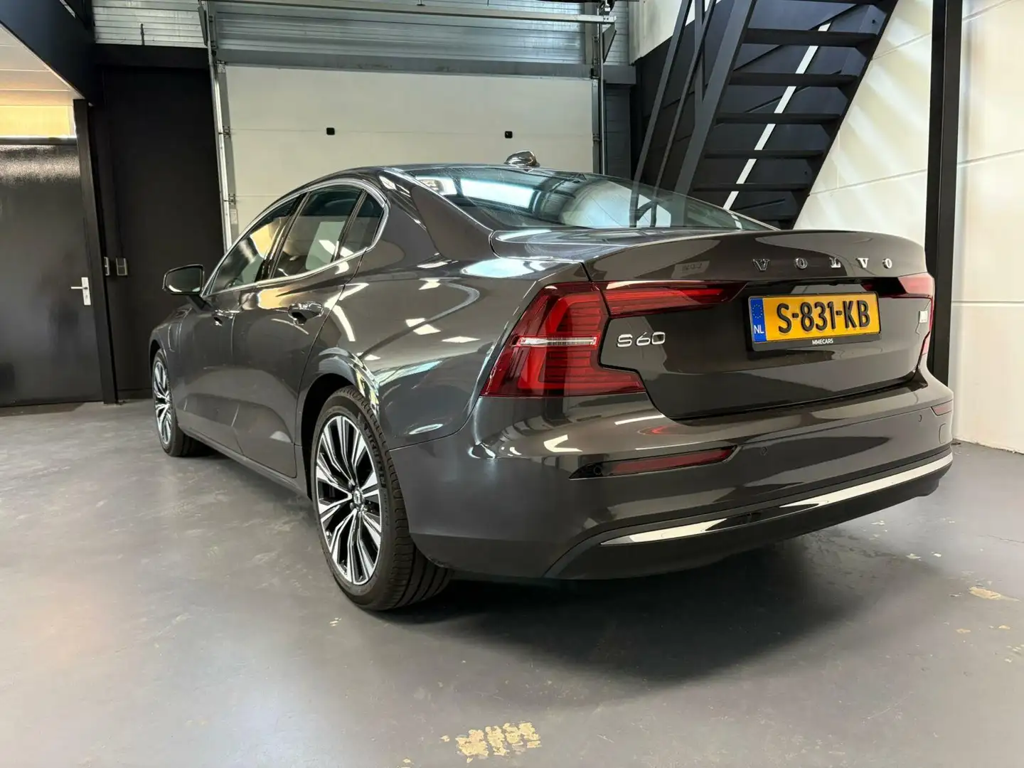 Volvo S60 2.0 Recharge T6 AWD Plus Bright Gris - 2