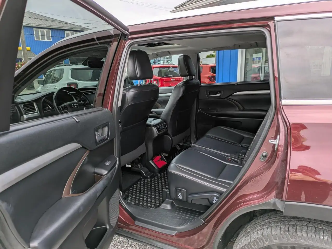 Toyota Highlander снимка Toyota Highlander