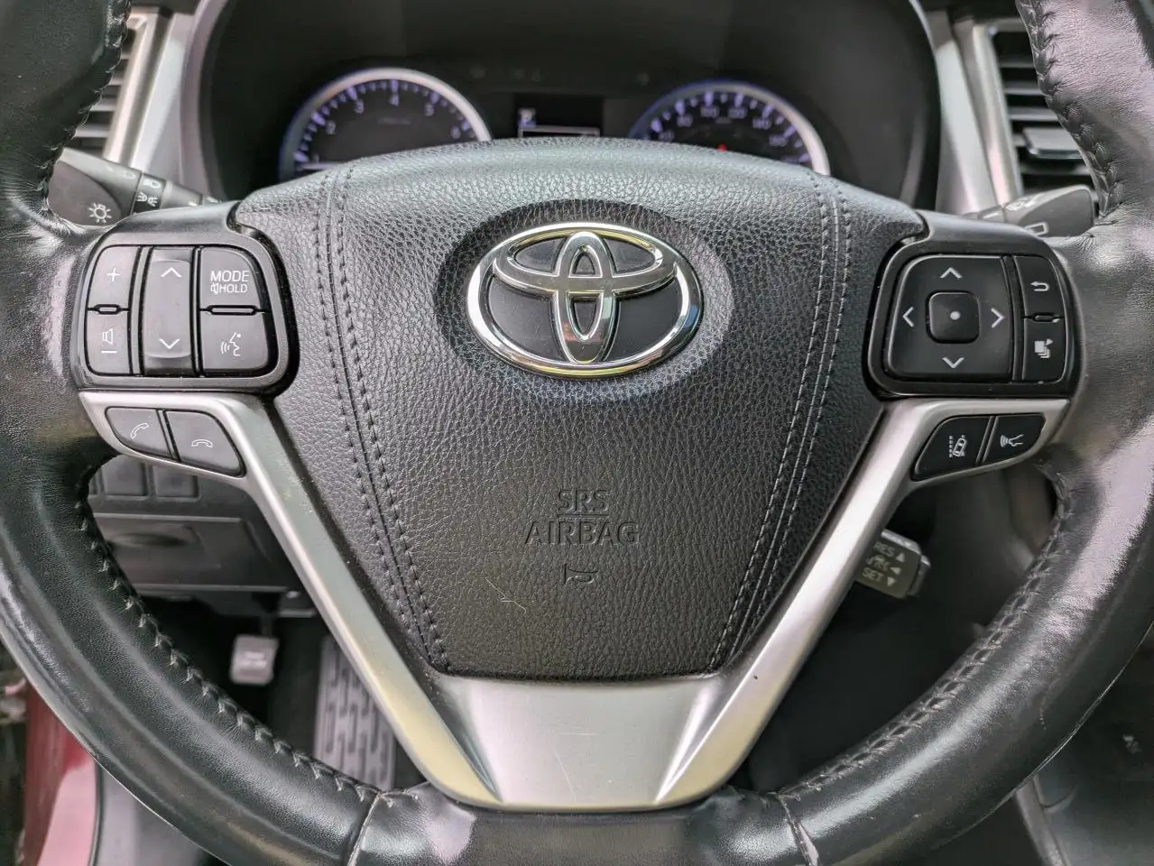 Toyota Highlander снимка Toyota Highlander