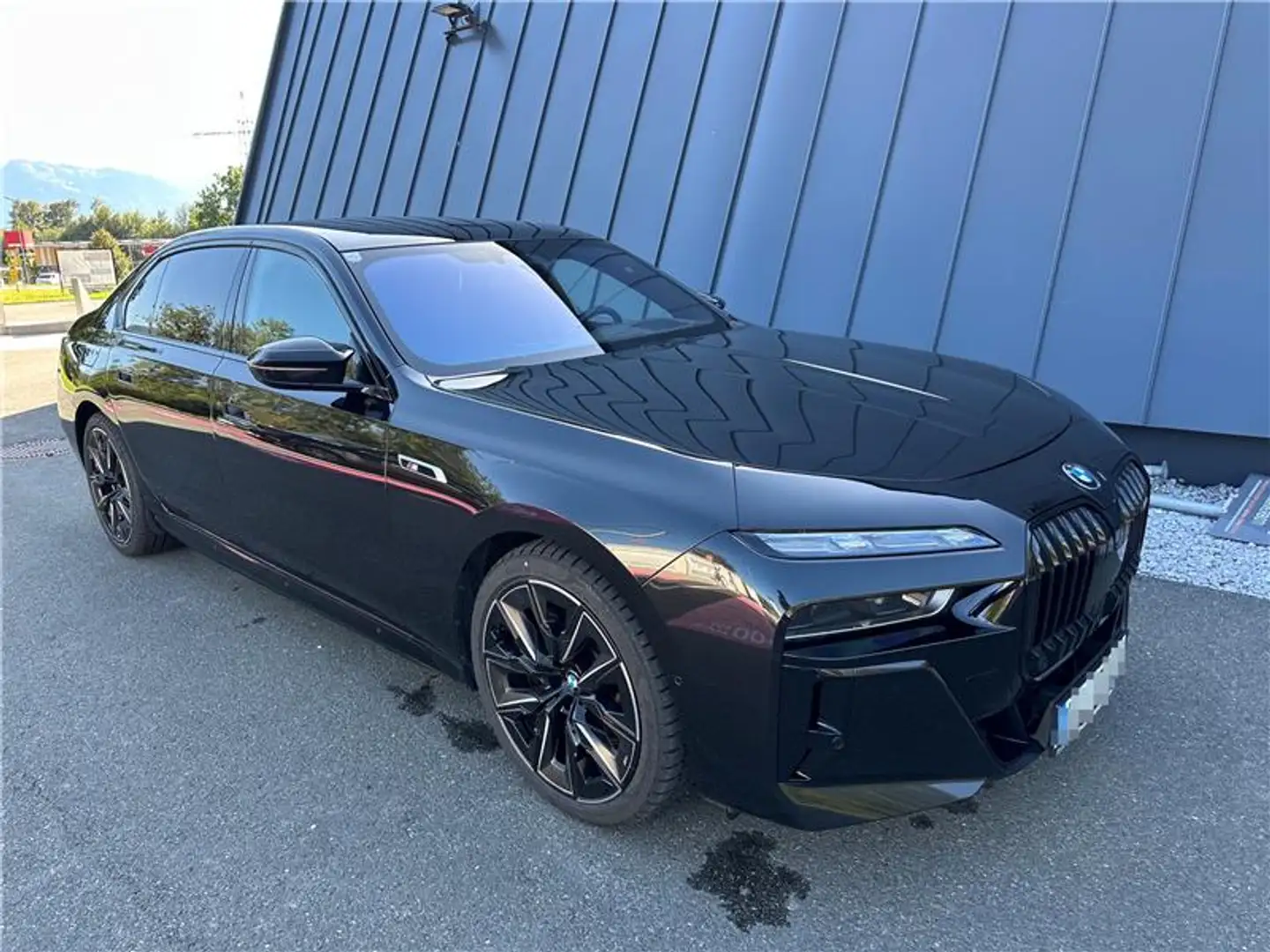BMW 760 M760e xDrive Limousine 18,7 kWh Aut. Schwarz - 2