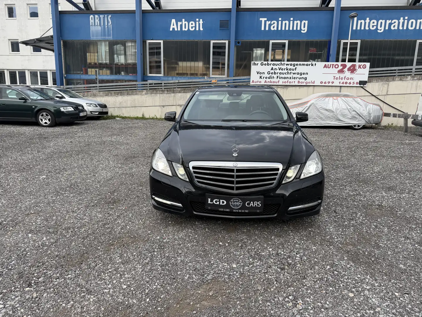 Mercedes-Benz E 250 E 250 CDI BlueEfficiency (212.003) Schwarz - 2