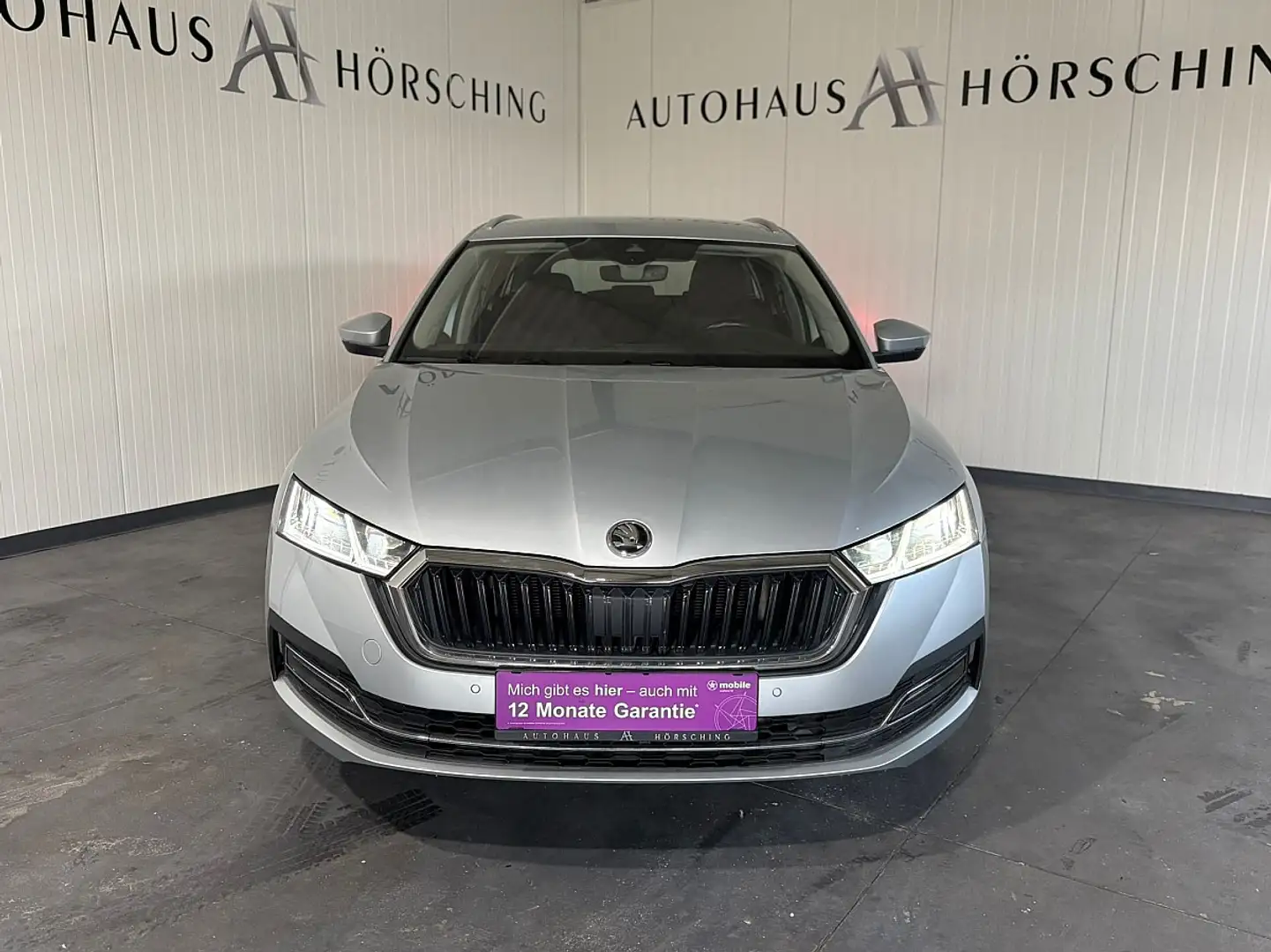 Skoda Octavia Combi 2,0 TDI Style DSG Silber - 2