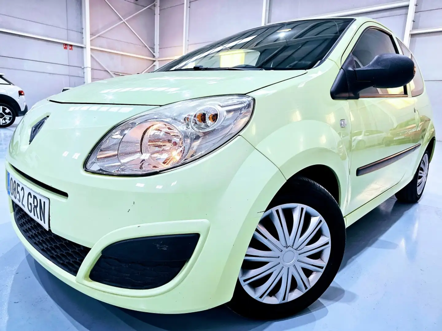 Renault Twingo 1.2 16v Authentique eco2 Groen - 1