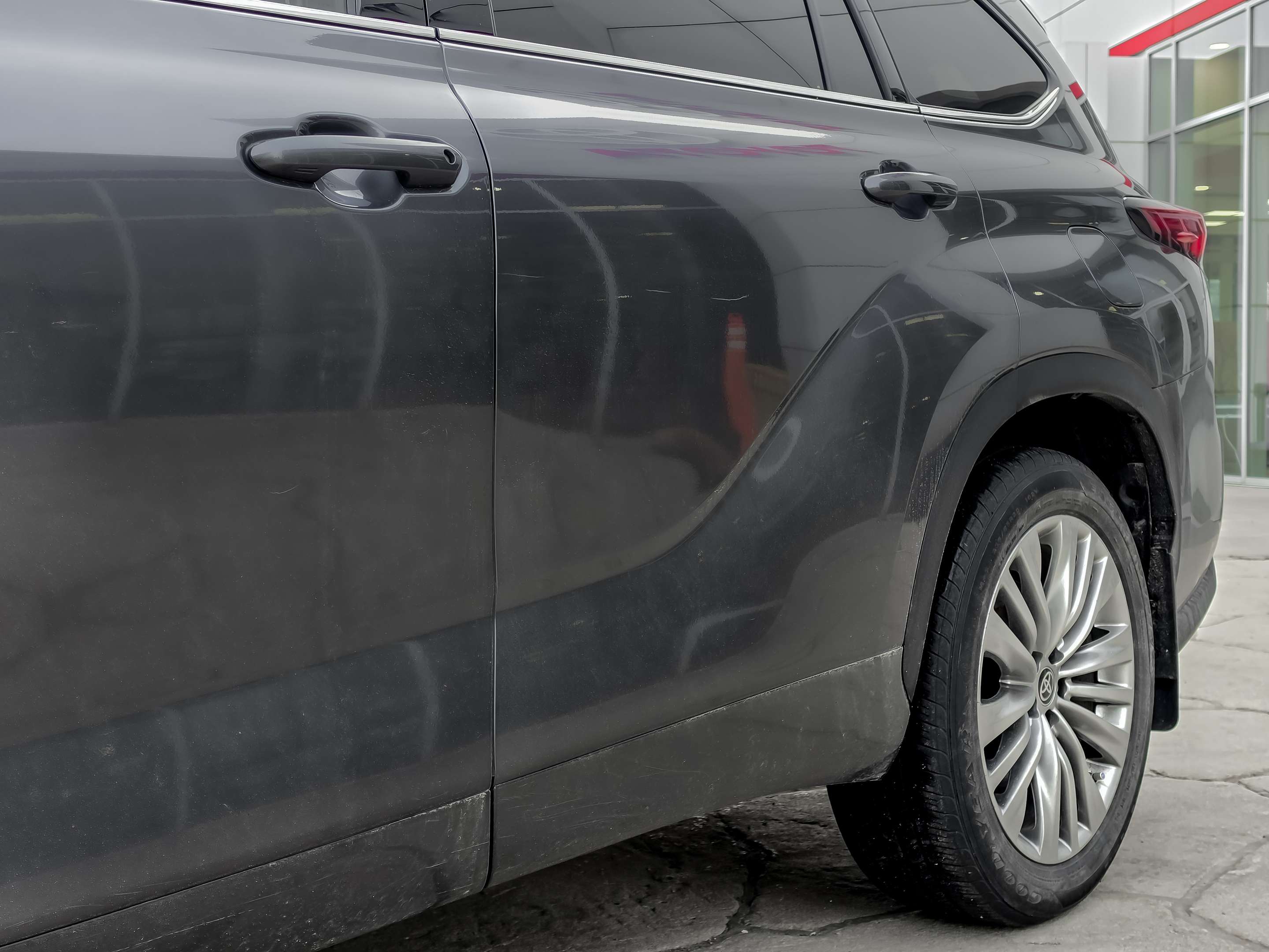 used 2024 Toyota Highlander car, priced at $46,995