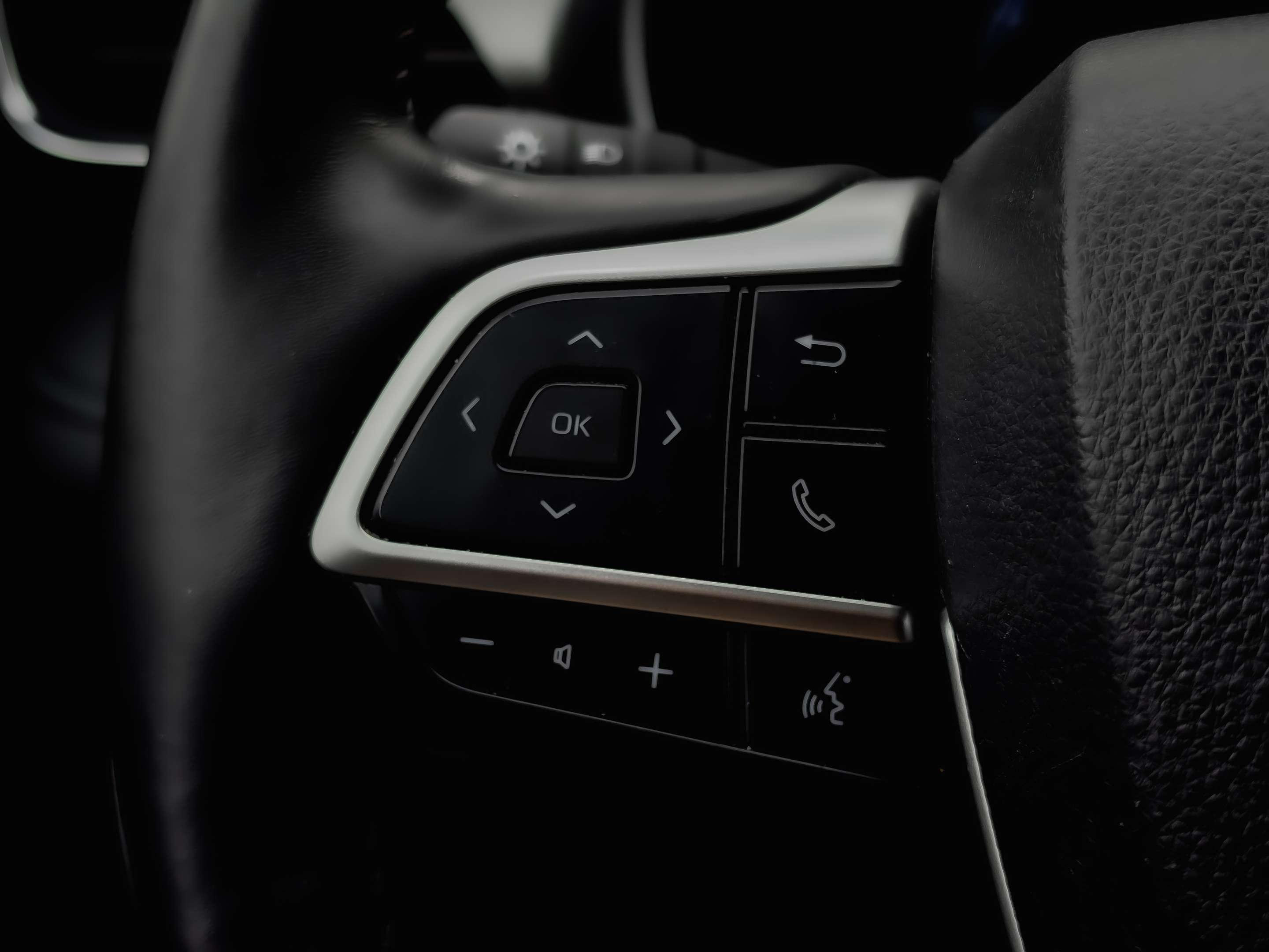 used 2024 Toyota Highlander car, priced at $46,995
