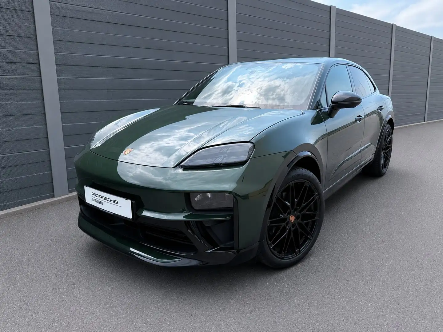 Porsche Macan 4 Grün - 1