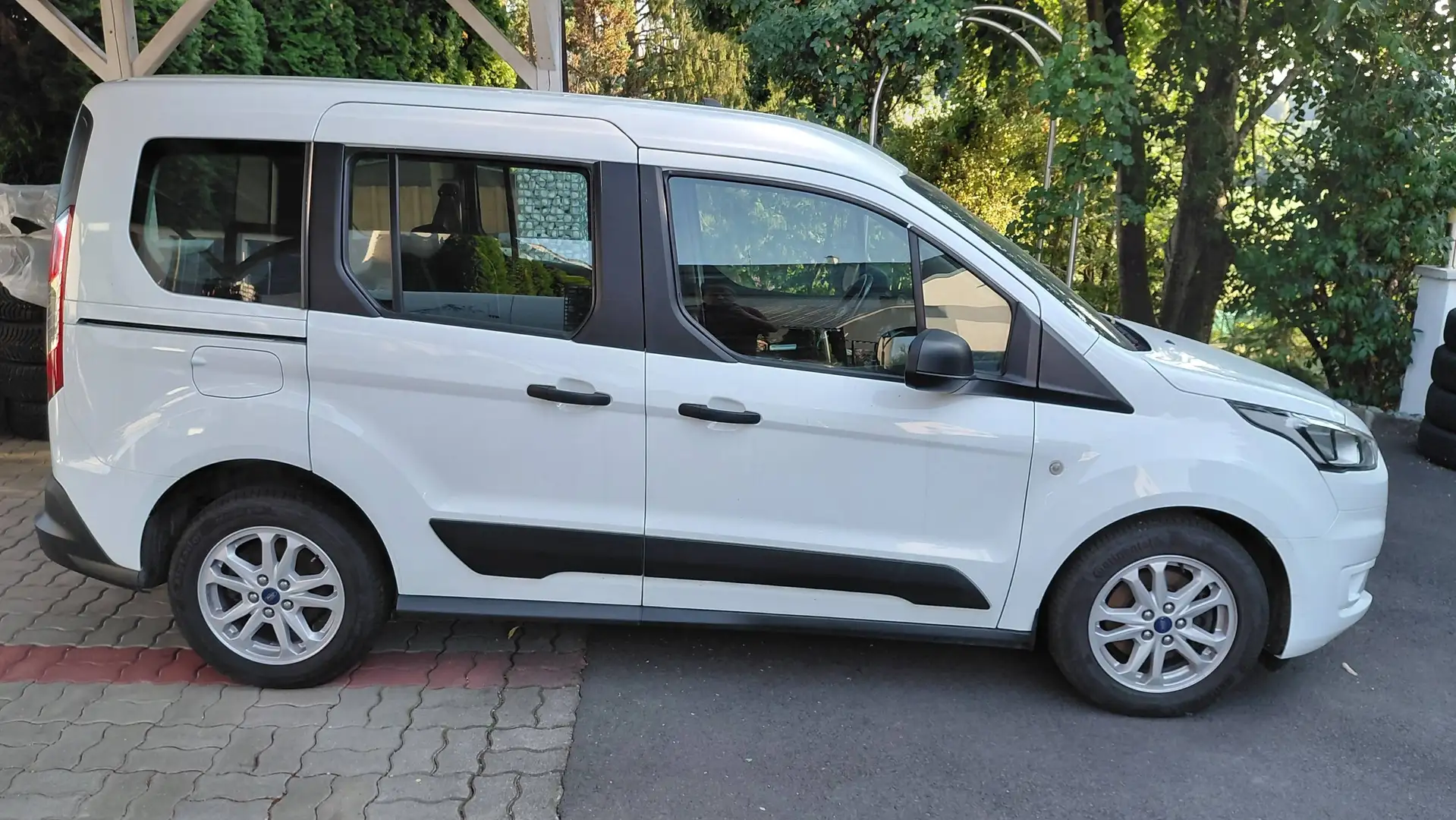 Ford Tourneo Connect Tourneo Connect Trend 1,5 EcoBlue L1 Trend Weiß - 2