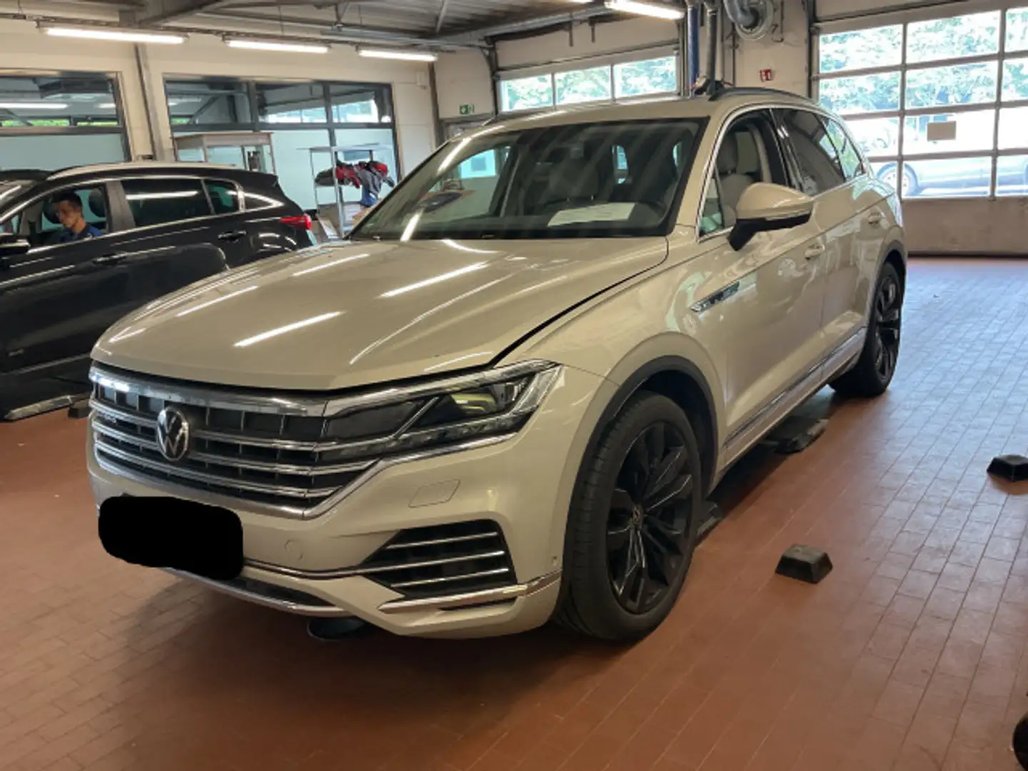 Volkswagen Touareg 3.0 V6 TSI eHybrid Elegance Luftfederung Beige - 2