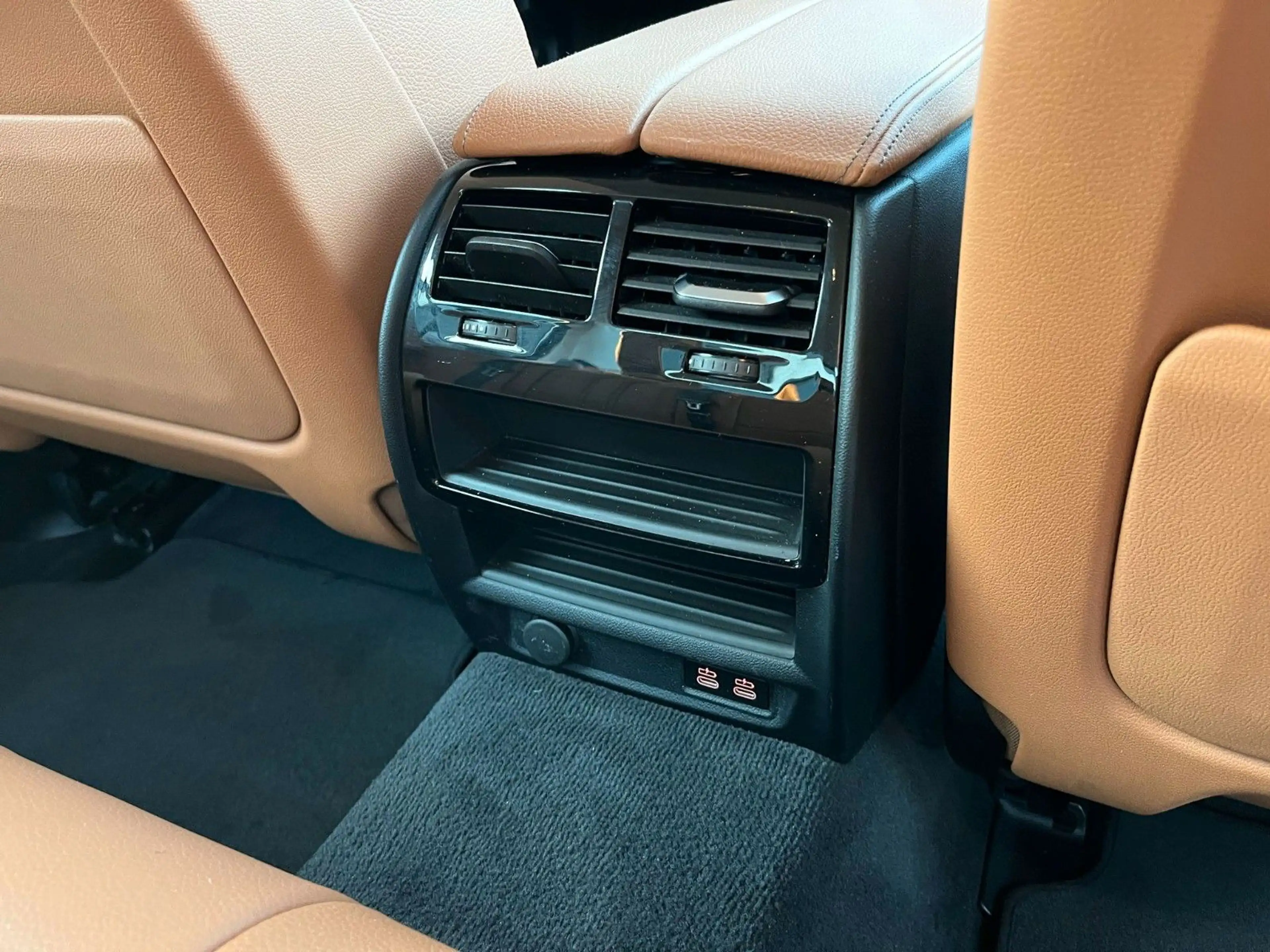 BMW 518 d LCI 2021 Luxury Line COC — photo 15
