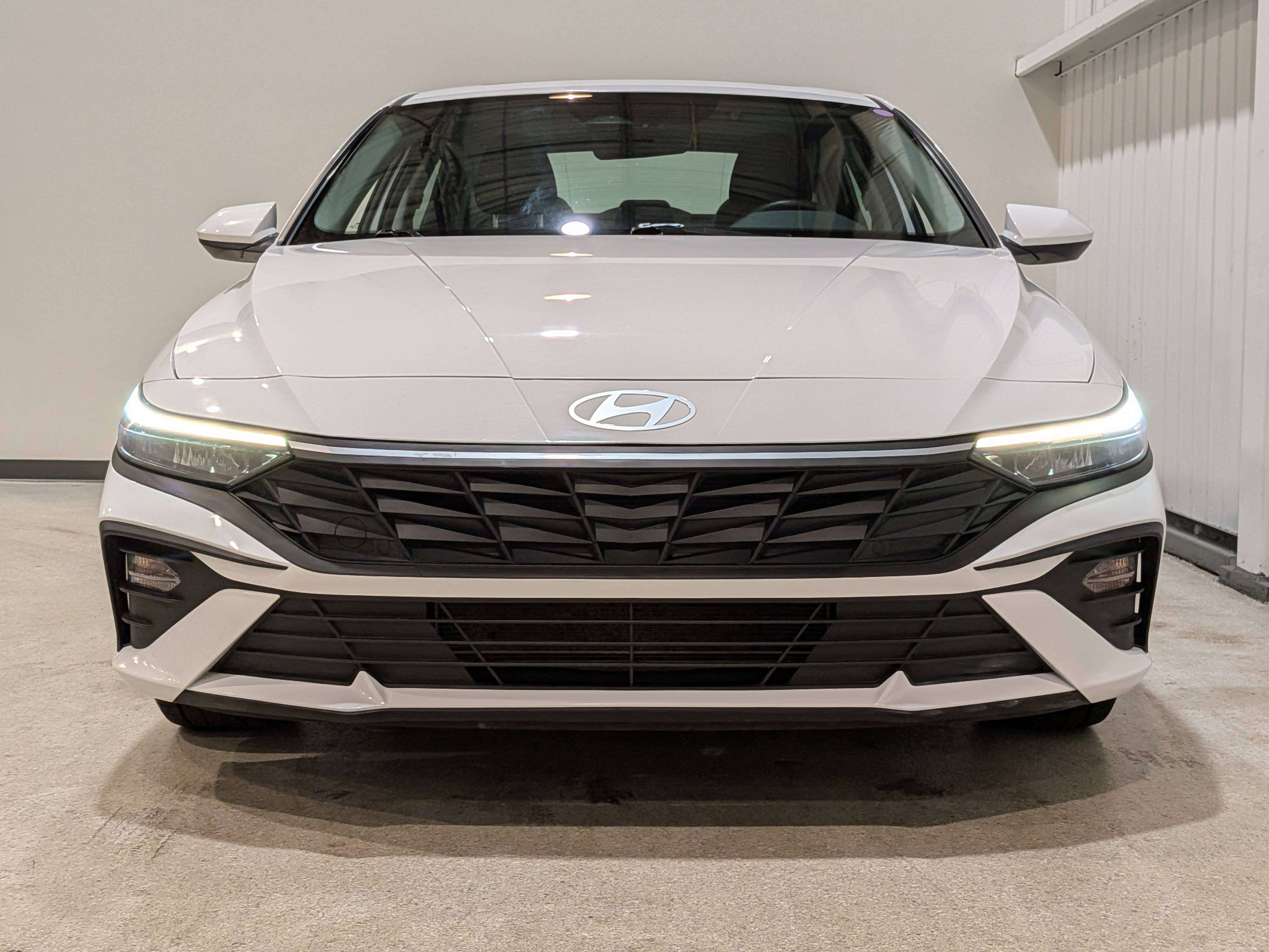 Hyundai Elantra 2025