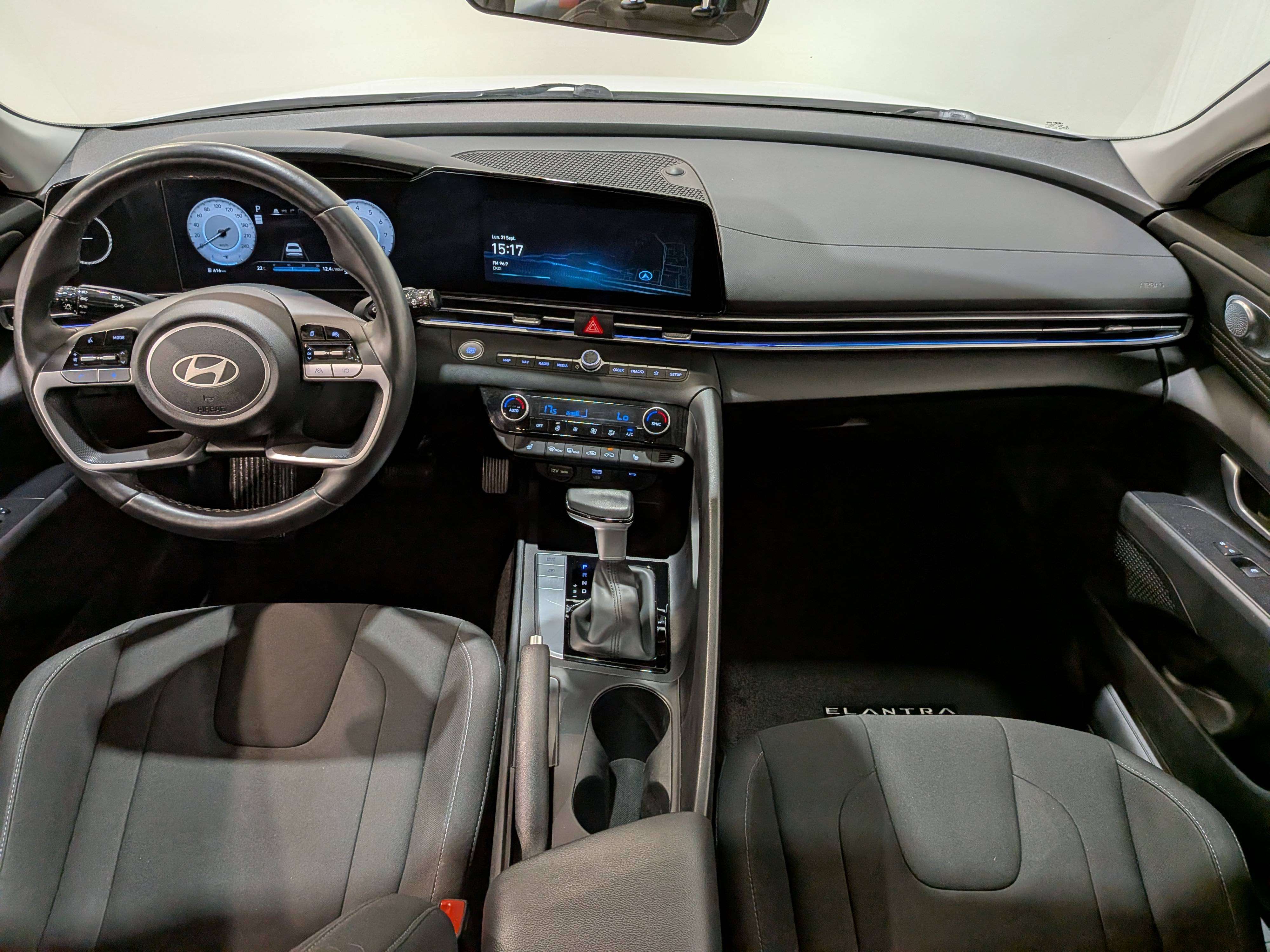 Hyundai Elantra 2025