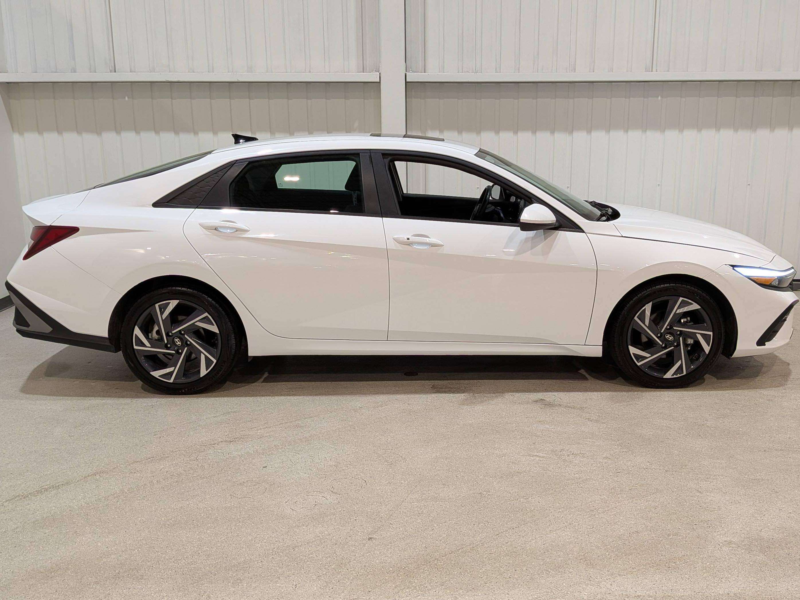 Hyundai Elantra 2025