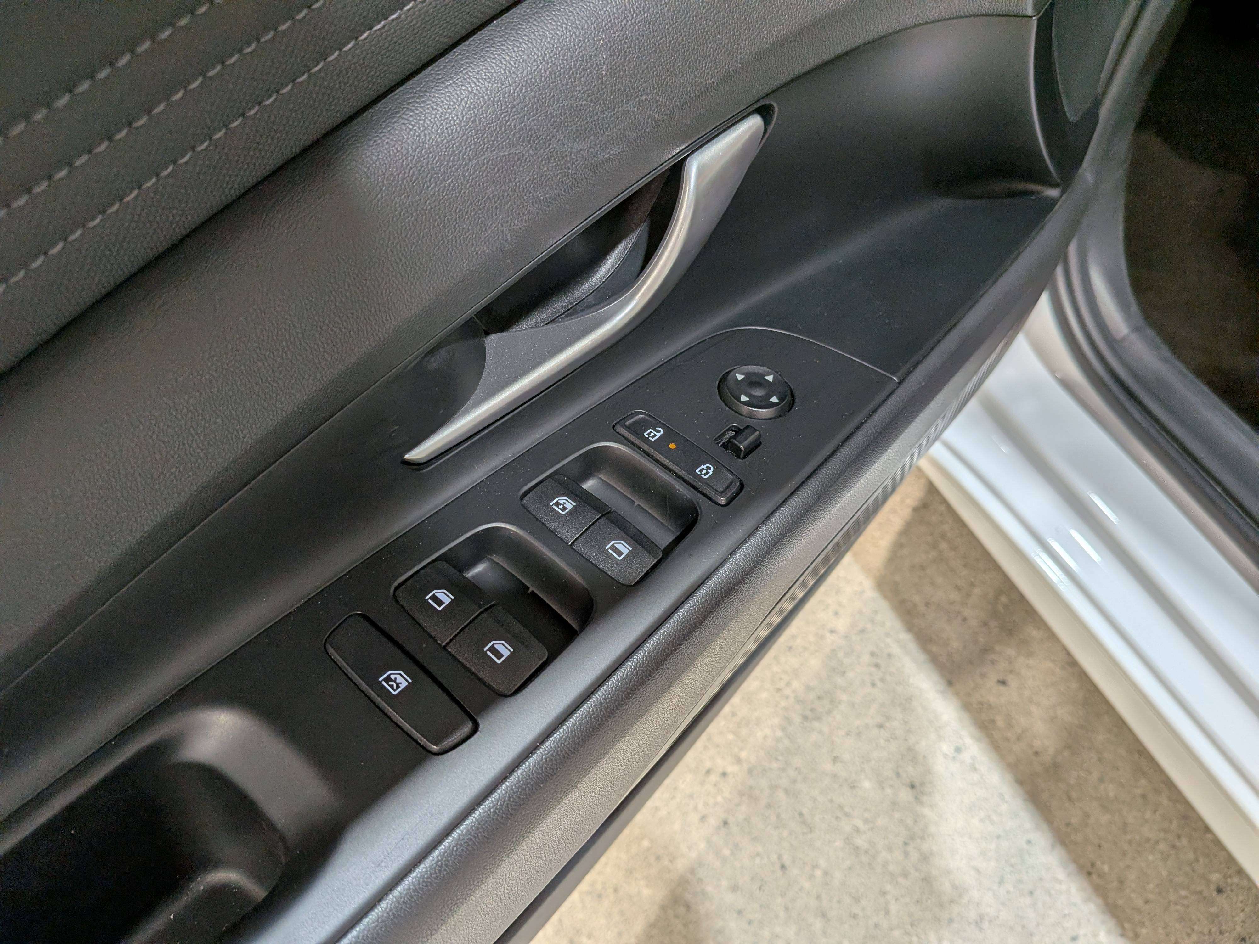 Hyundai Elantra 2025