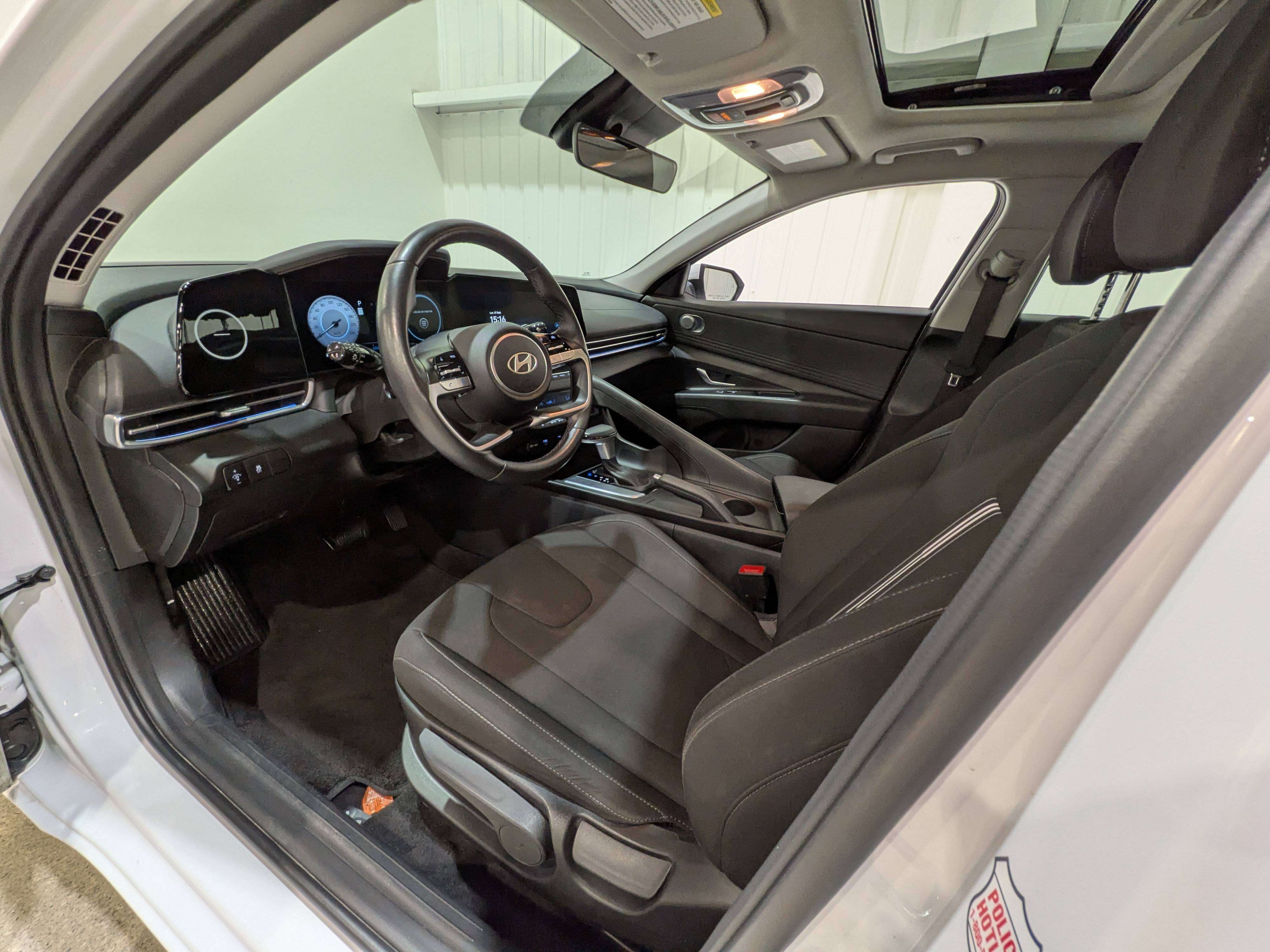 Hyundai Elantra 2025