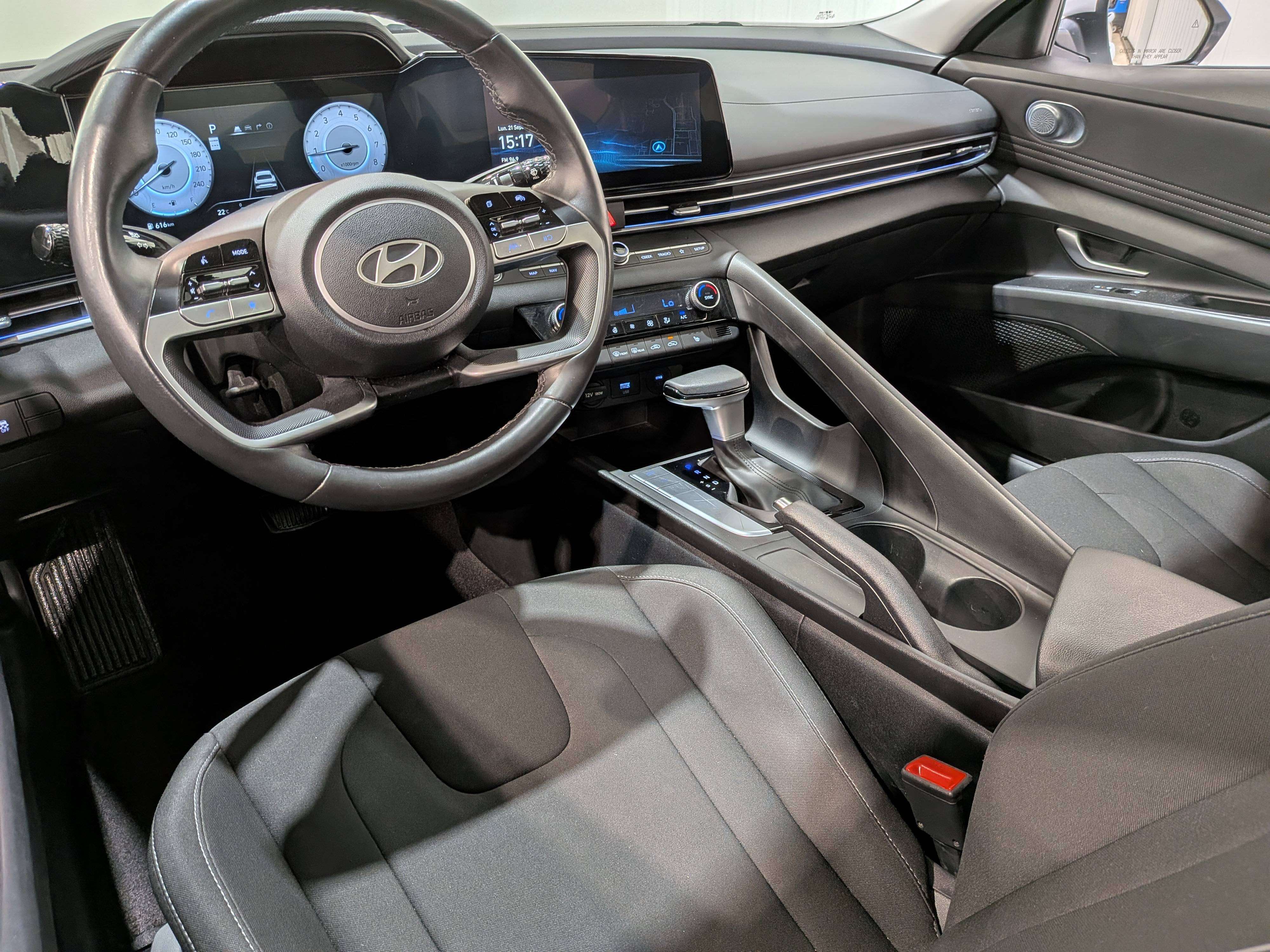 Hyundai Elantra 2025