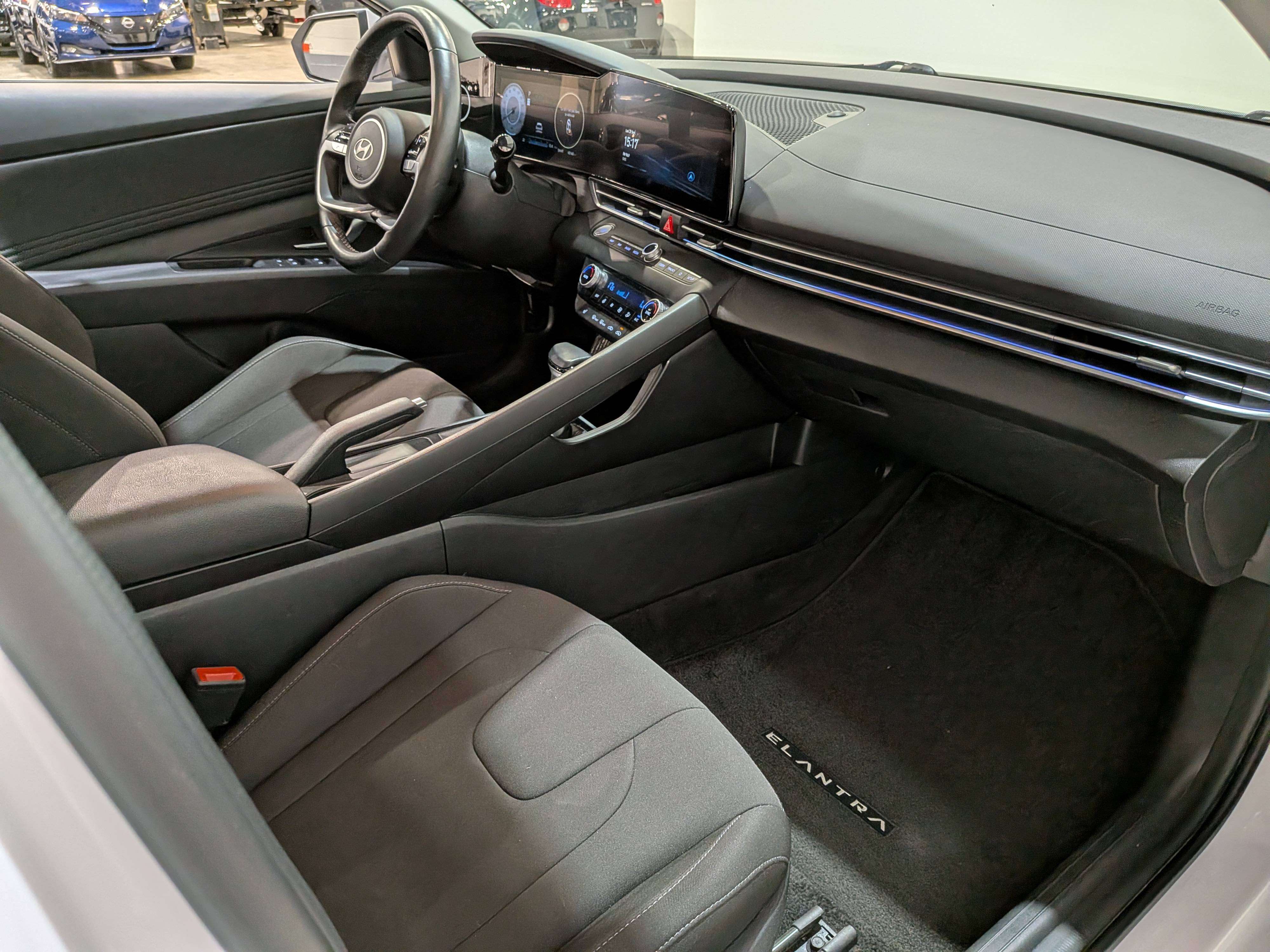 Hyundai Elantra 2025