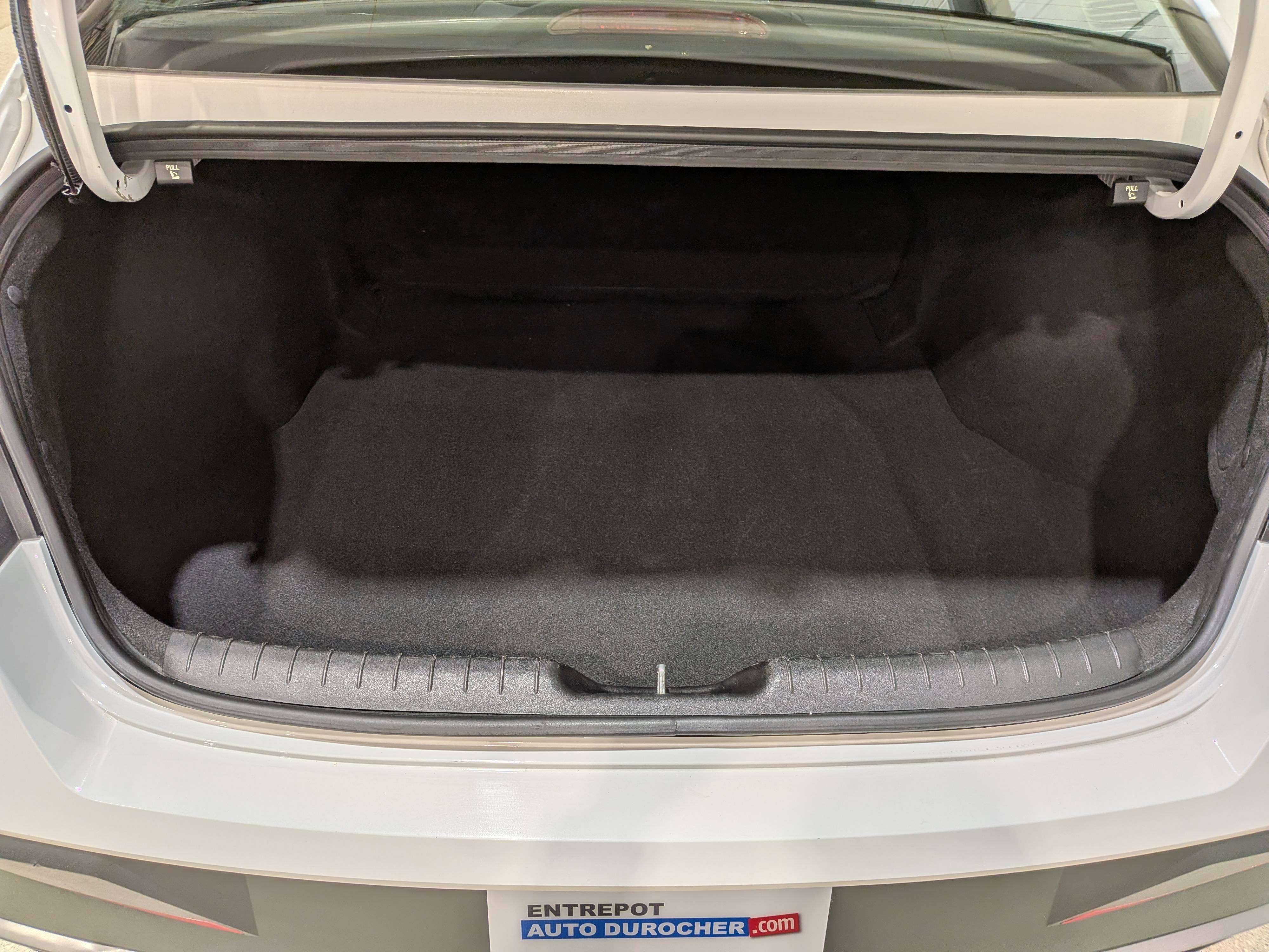 Hyundai Elantra 2025