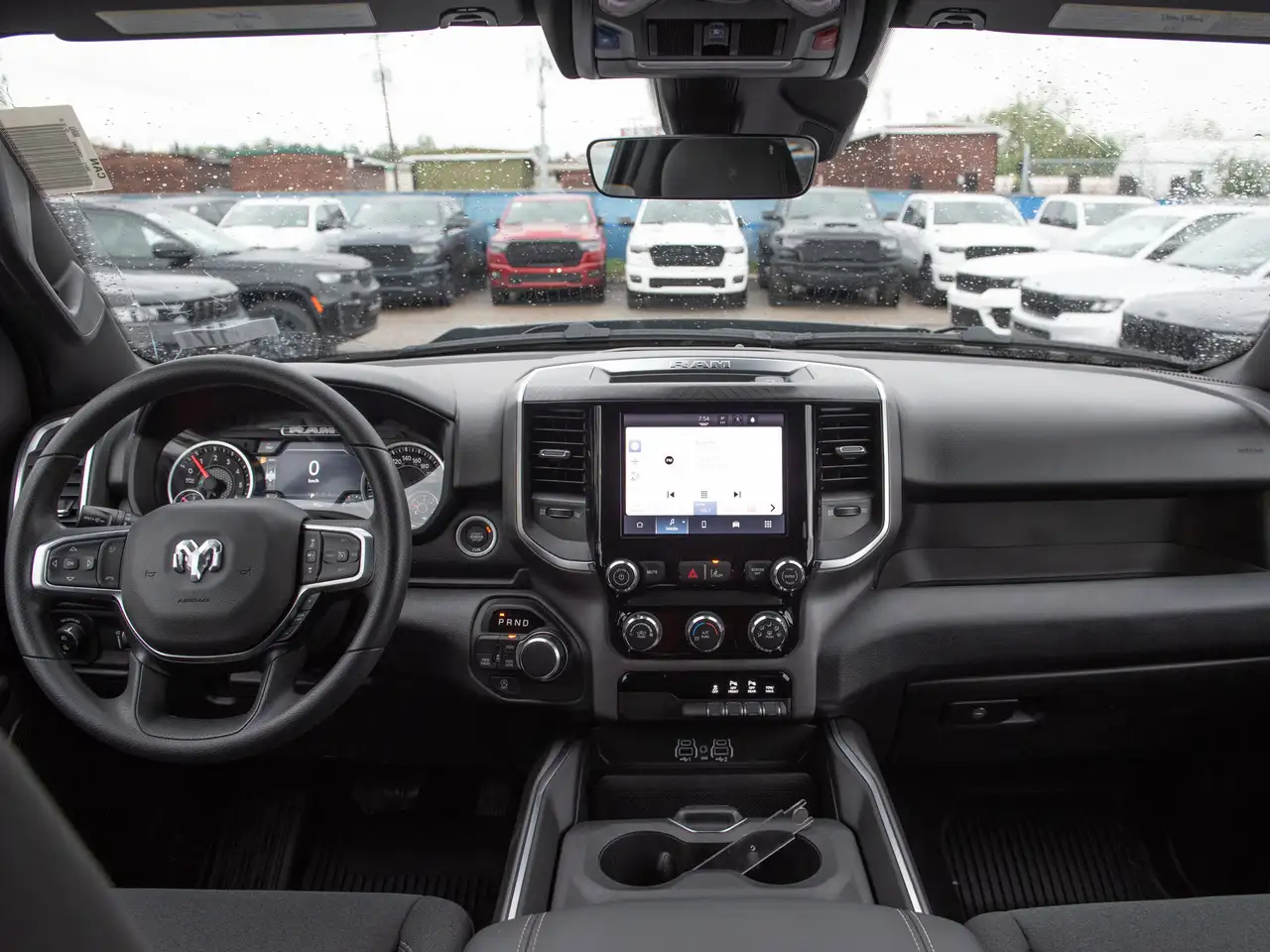 RAM 1500 снимка RAM 1500