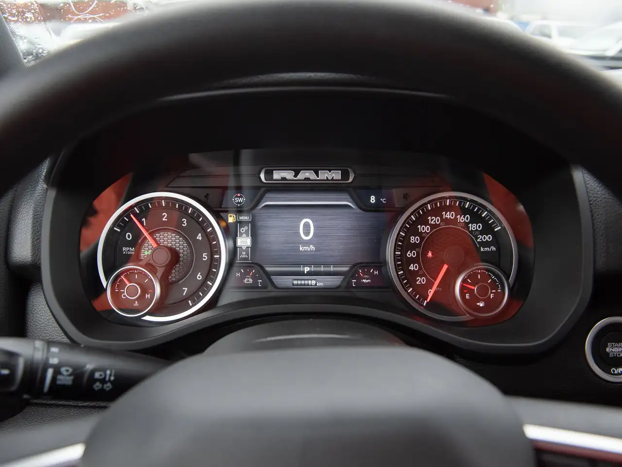 RAM 1500 снимка RAM 1500