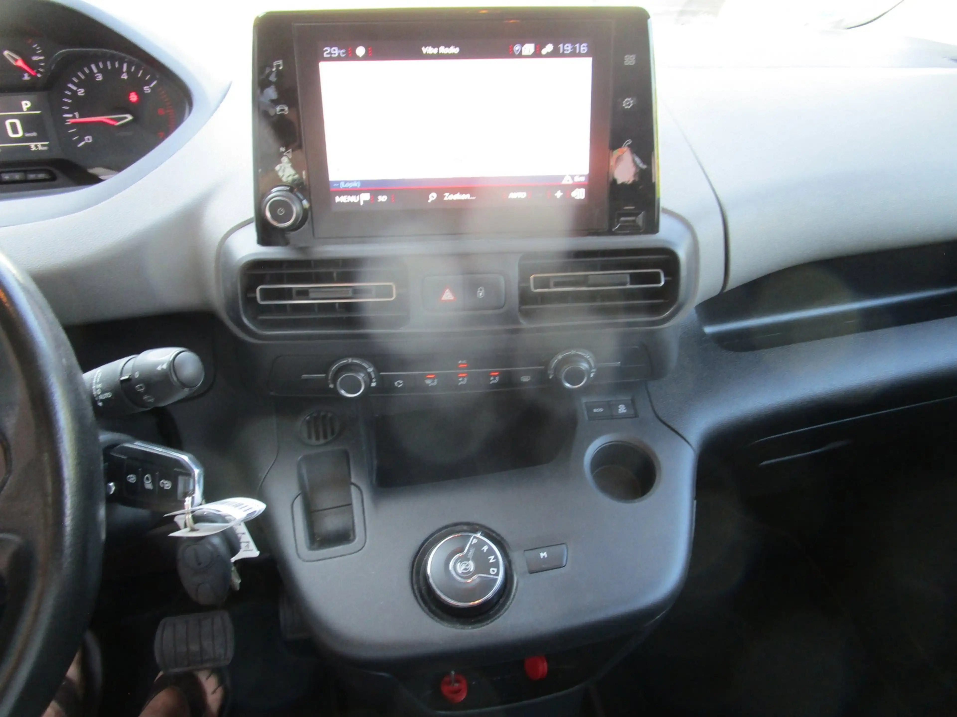 Peugeot Rifter Automaat 7 pers alle opties clima,navi nieuw — photo 18
