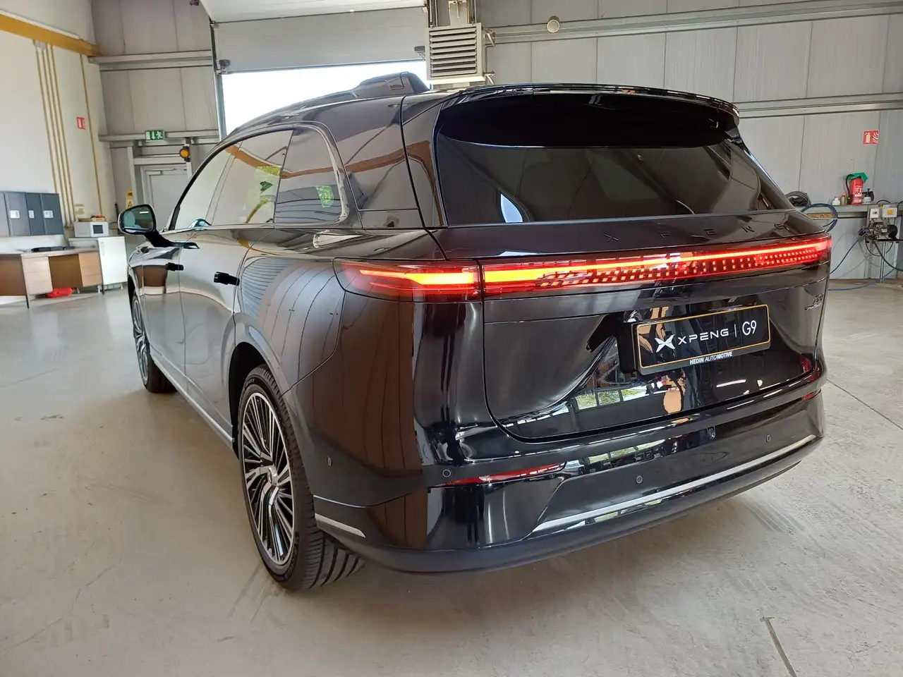 XPENG G9