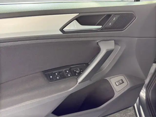 Volkswagen Tiguan view 14
