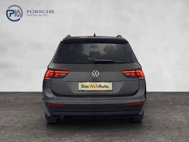 Volkswagen Tiguan view 5