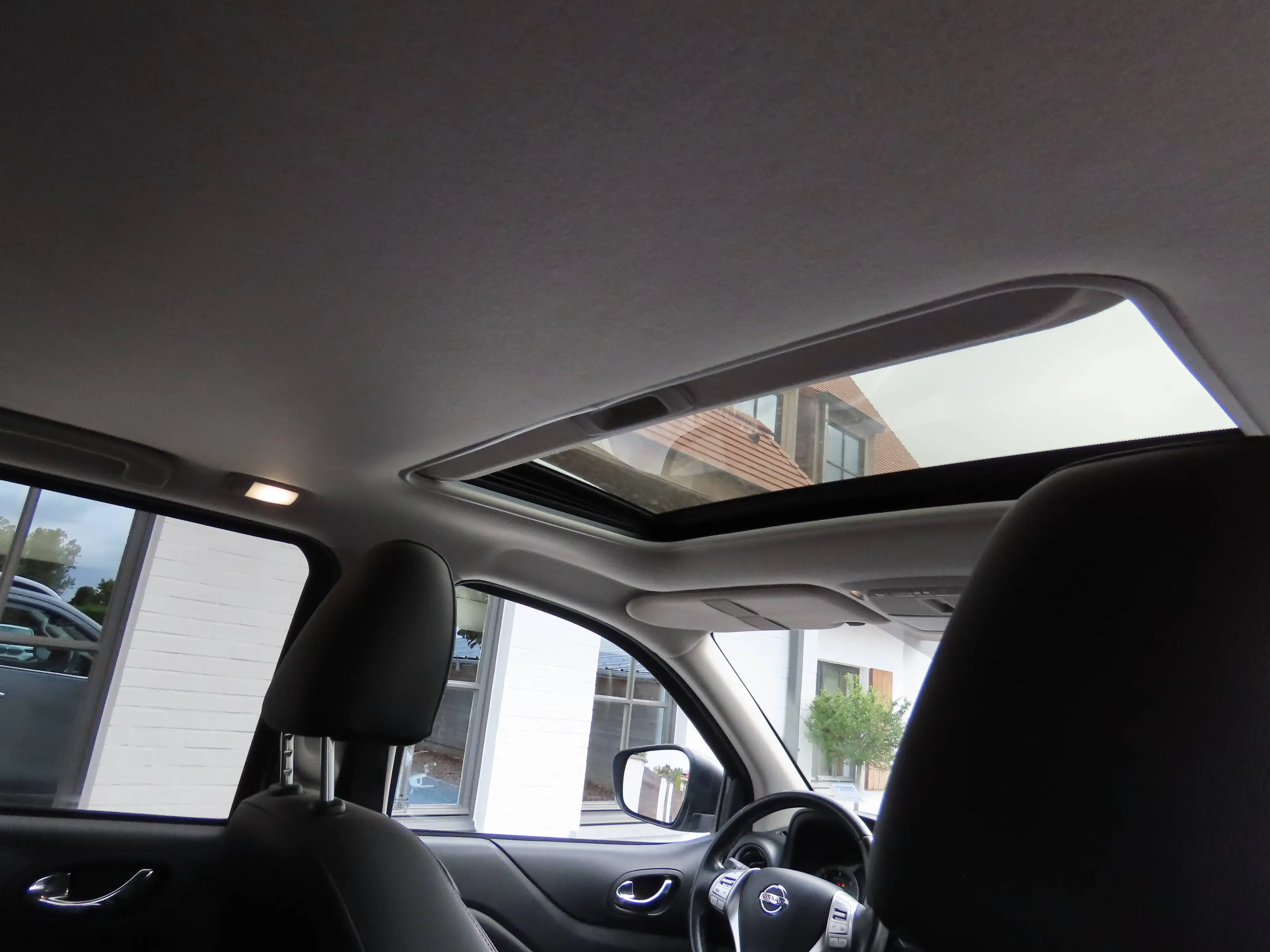 Nissan Navara 2.3 dCi 4WD Tekna — photo 10