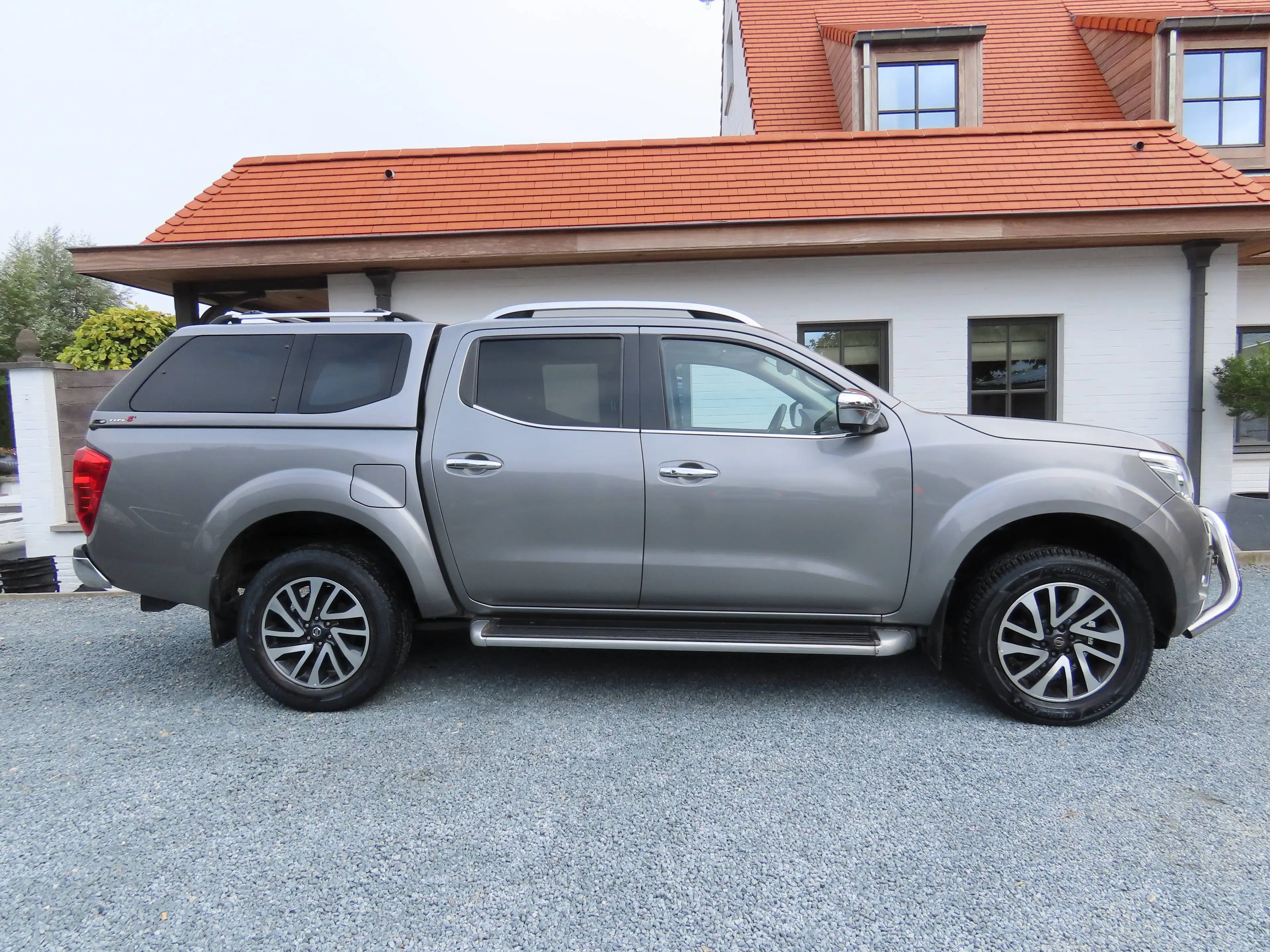 Nissan Navara 2.3 dCi 4WD Tekna — photo 2