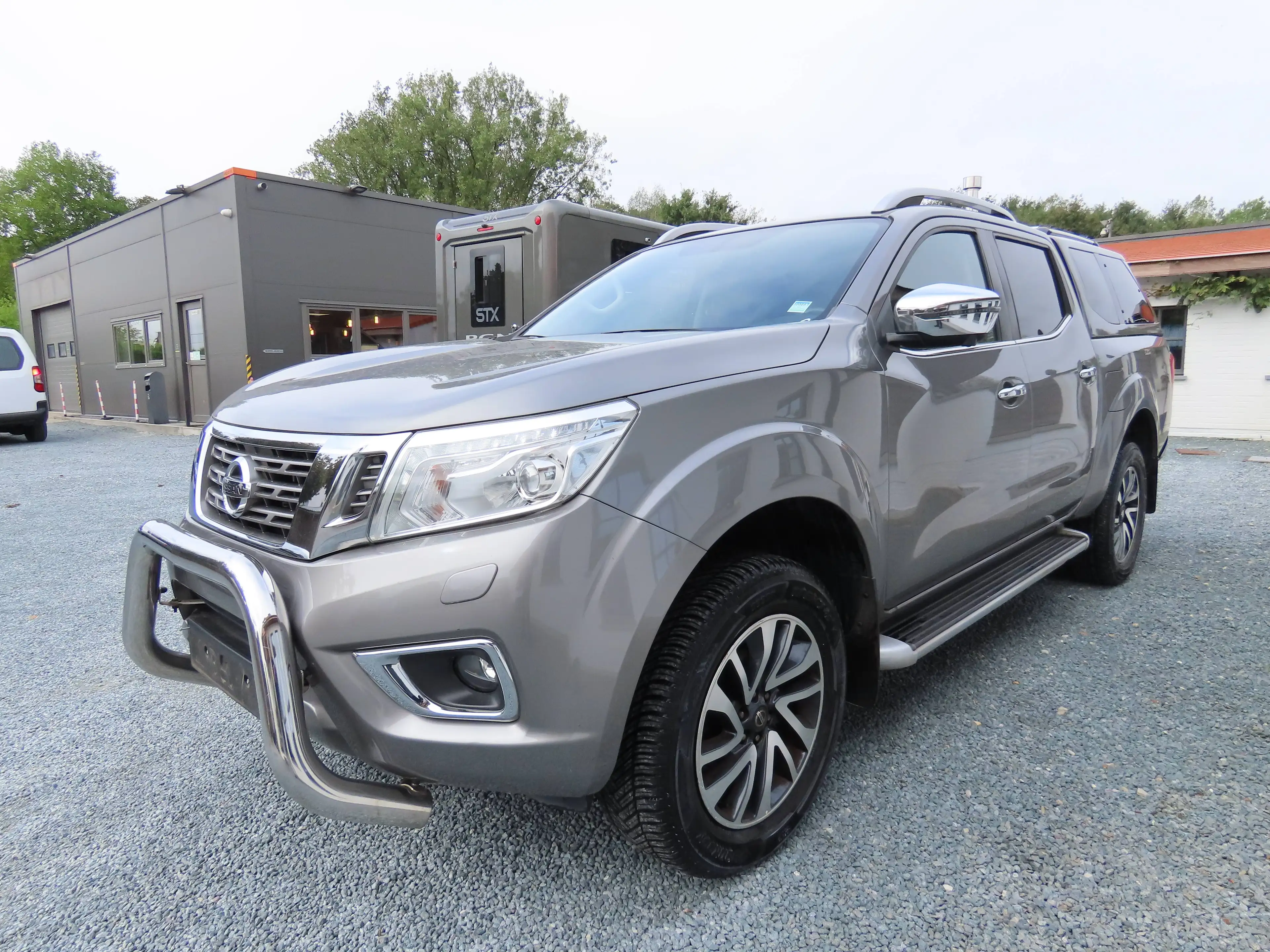 Nissan Navara 2.3 dCi 4WD Tekna