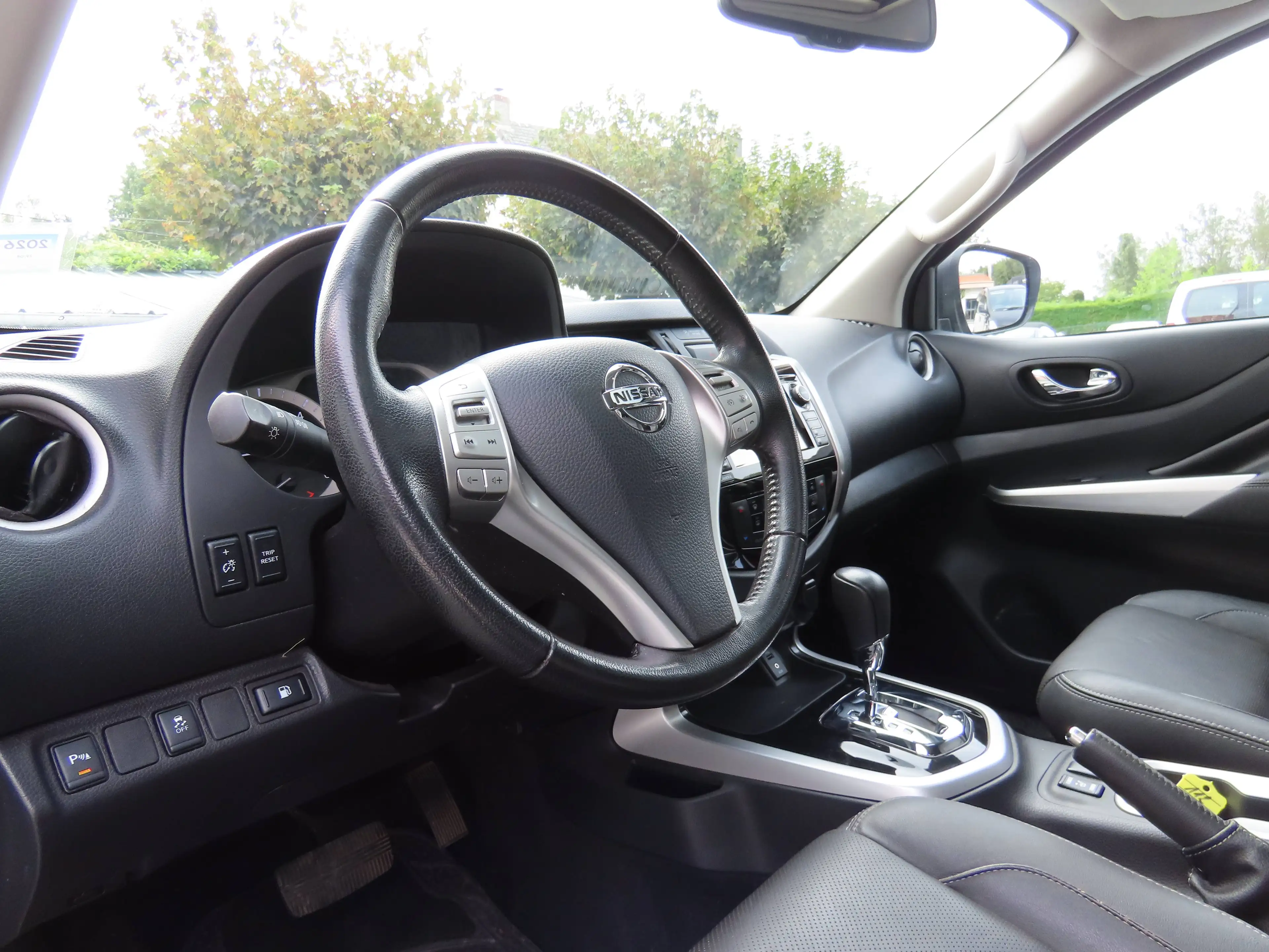 Nissan Navara 2.3 dCi 4WD Tekna — photo 15