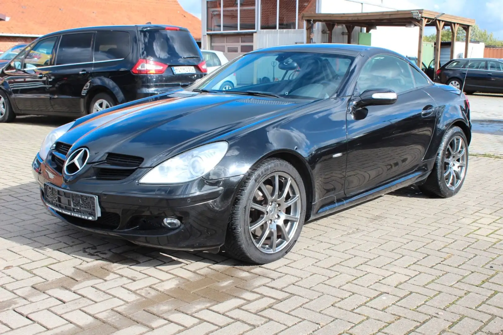 Mercedes-Benz SLK 280 EDITION Bi-Xenon Navi Leder Airscarf Negru - 1