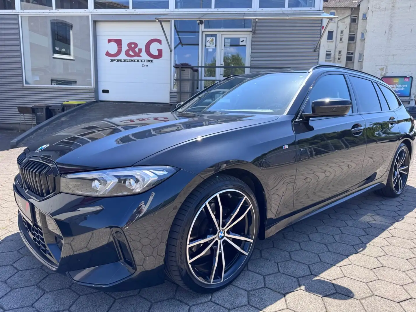 BMW 320 d xDrive M Sport*Widescreen*Standh.*HIFI*19' Noir - 1