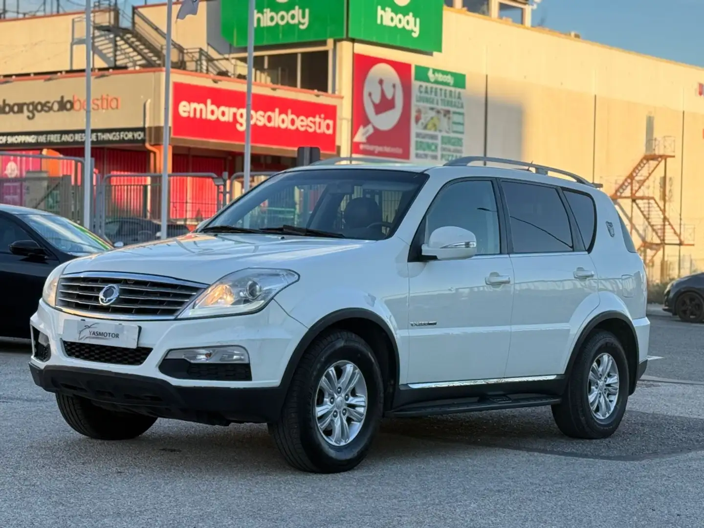 SsangYong Rexton W 200 e-Xdi Premium 4x2 Blanco - 2