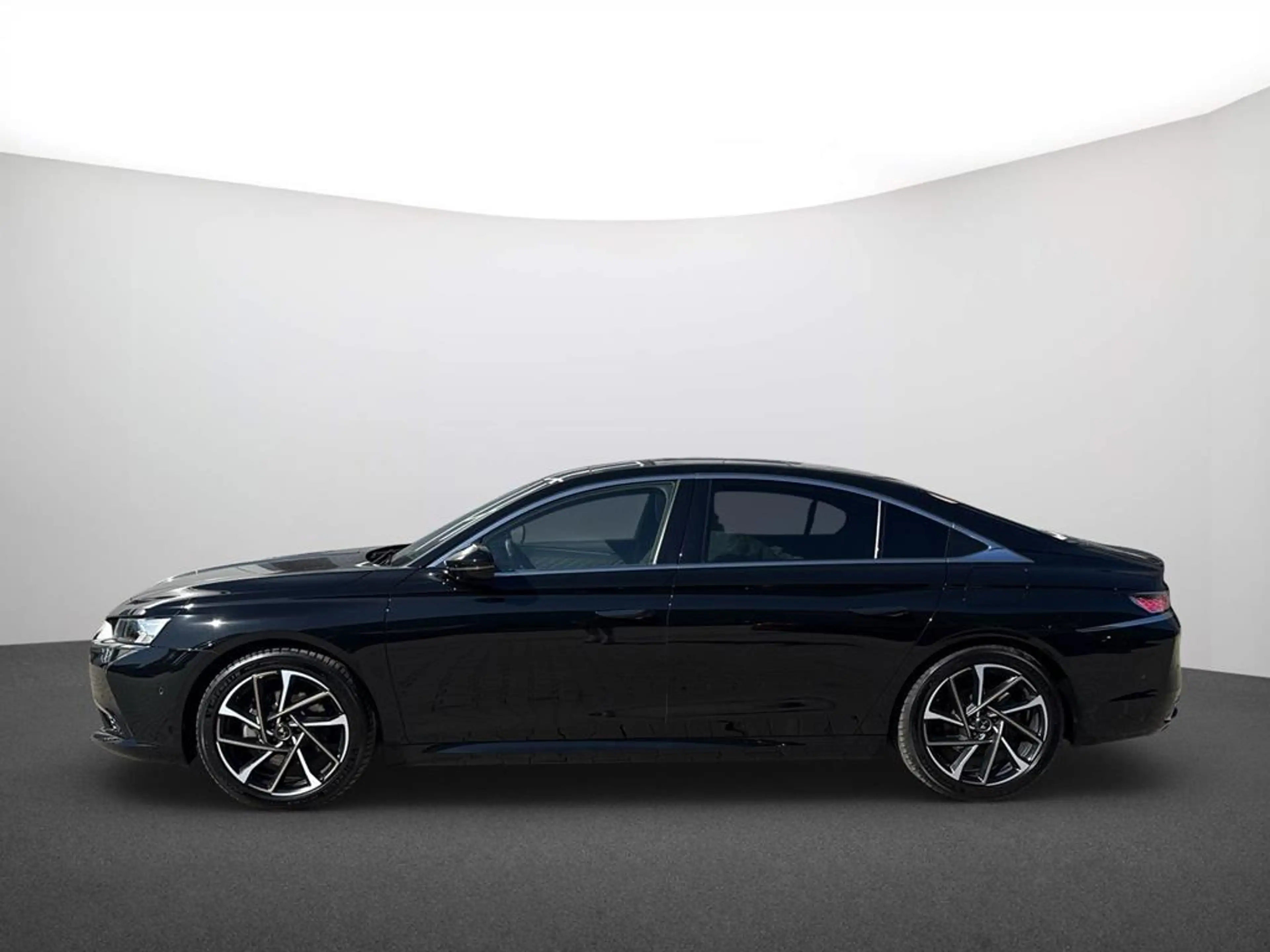 DS Automobiles DS 9 E-Tense Hybrid 220 Rivoli + — photo 4
